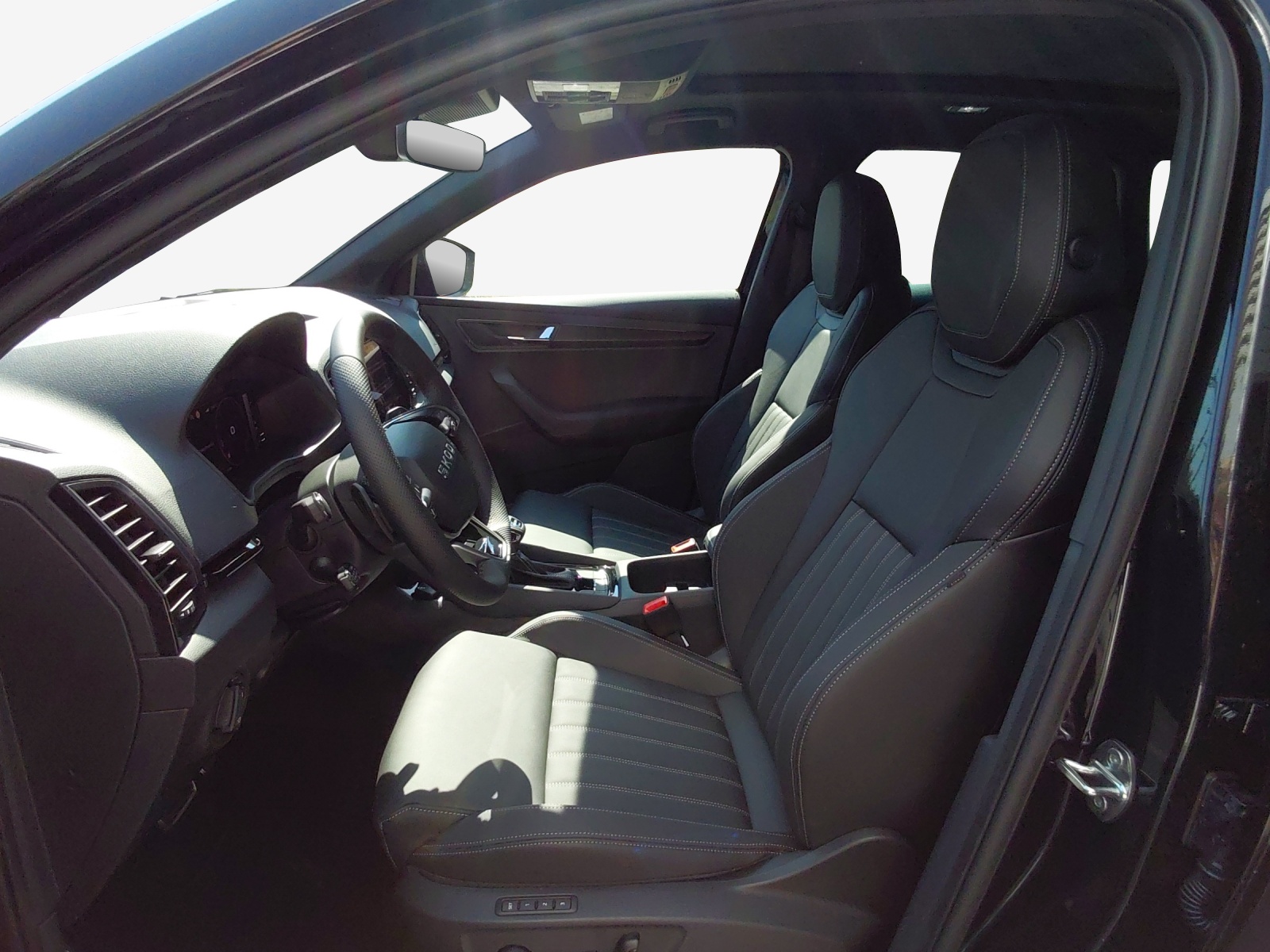 SKODA Karoq 2.0 TSI SportLine 4x4 DSG-image-7
