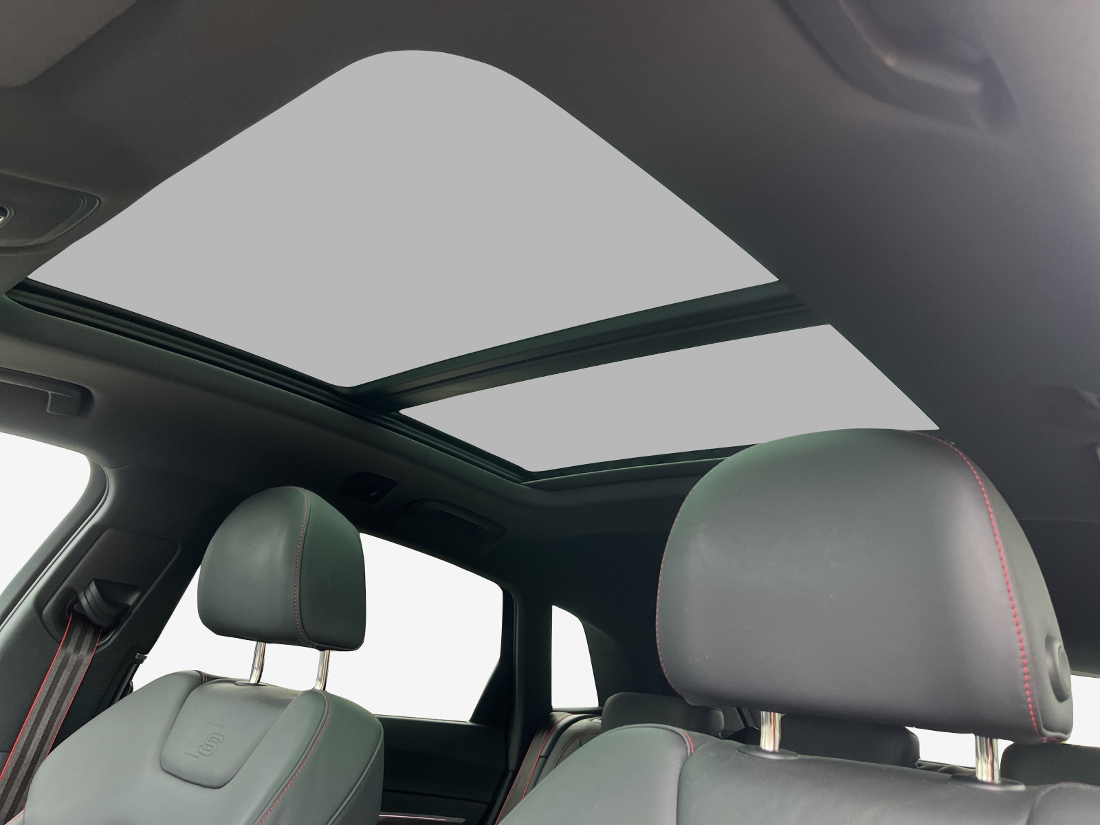 AUDI Q8 50 e-tron Black Edition quattro-image-13