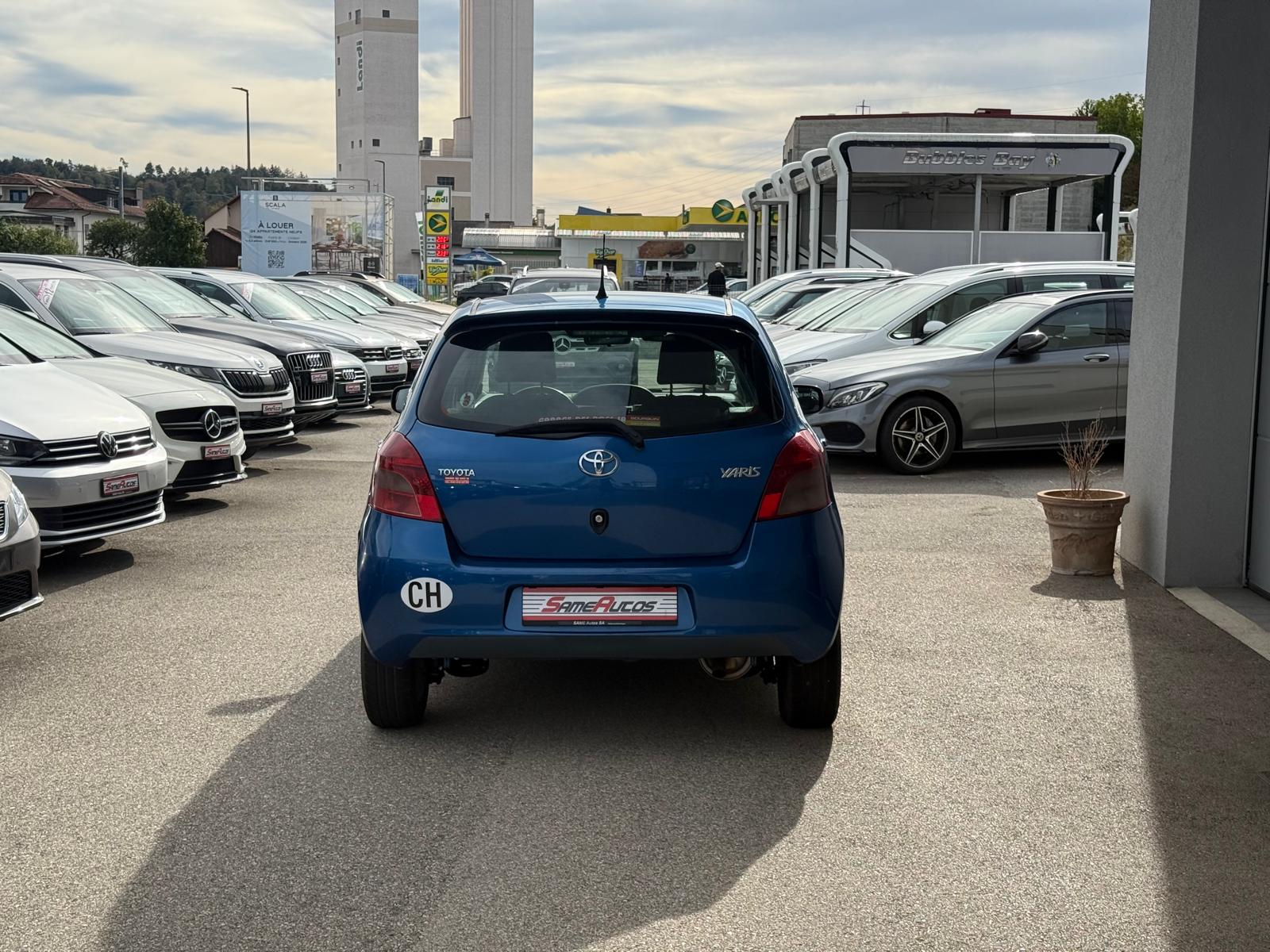 TOYOTA Yaris 1.4 D-4D Chic-image-2