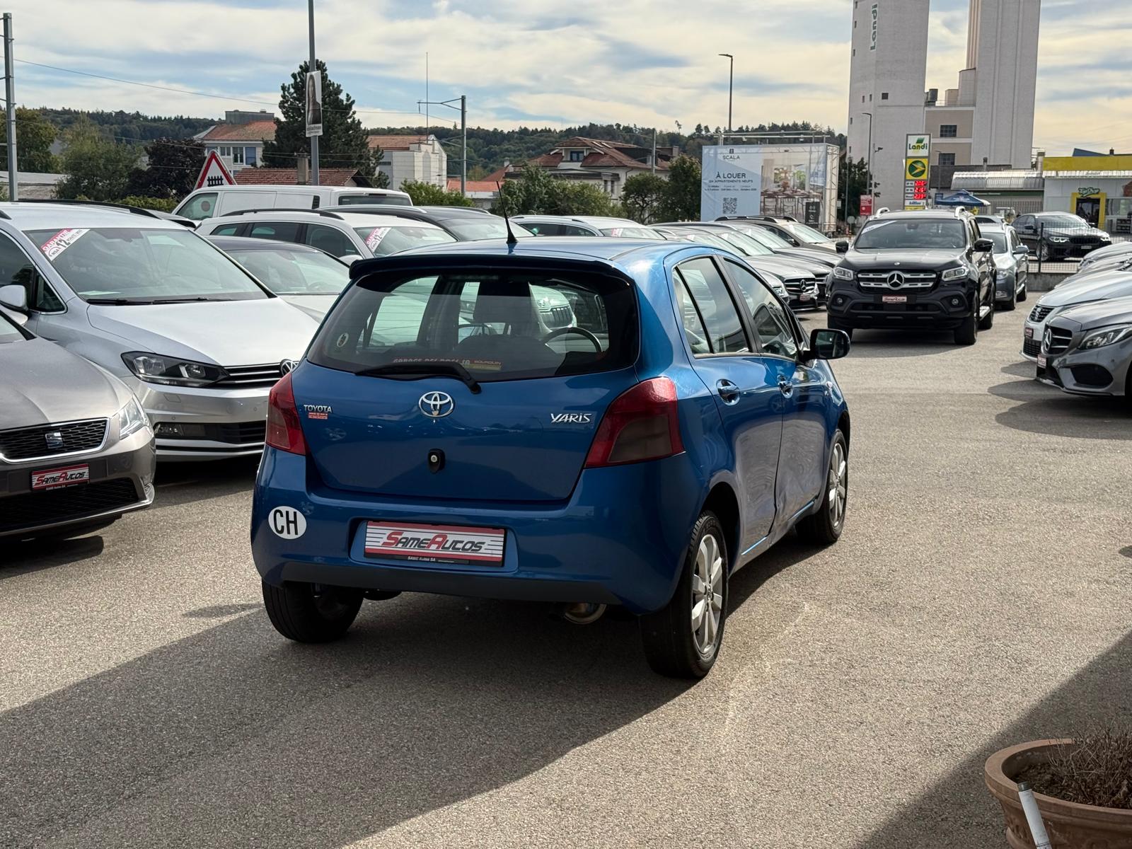 TOYOTA Yaris 1.4 D-4D Chic-image-1