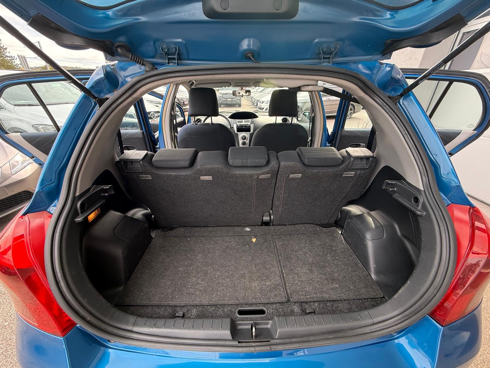 TOYOTA Yaris 1.4 D-4D Chic-image-10