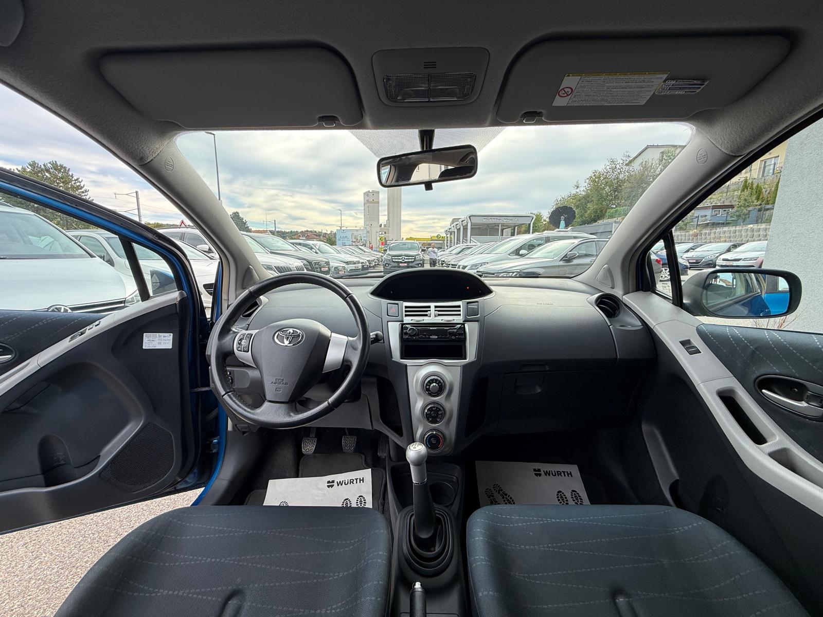 TOYOTA Yaris 1.4 D-4D Chic-image-7