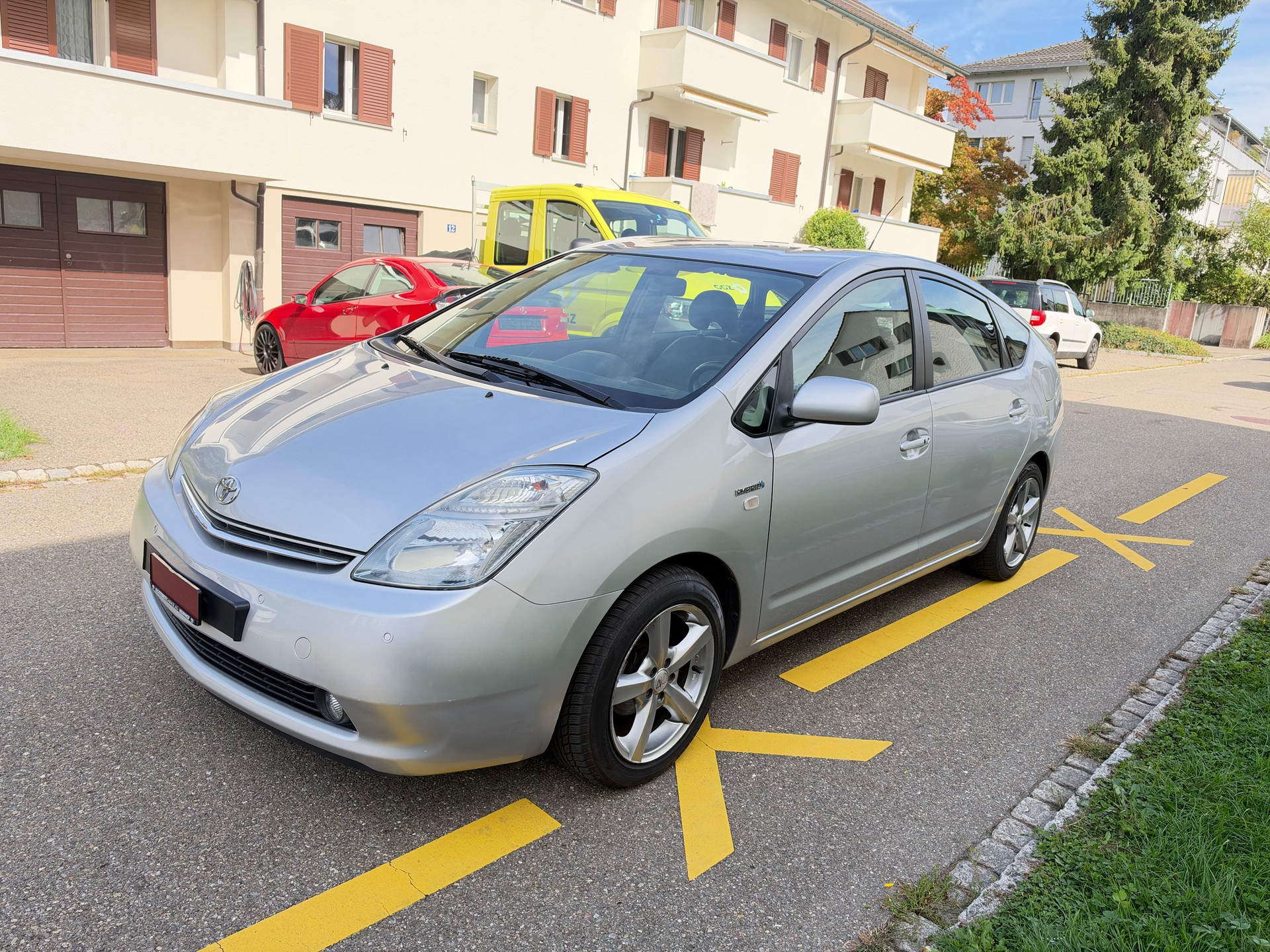 TOYOTA Prius 1.5 16V Hybrid/ FRISCH AB MFK 17. 09. 2026. & SERVICE / RÜCKFAHRTKAMERA / NAVI/ KEYLESS / BLUETOOTH-image-1