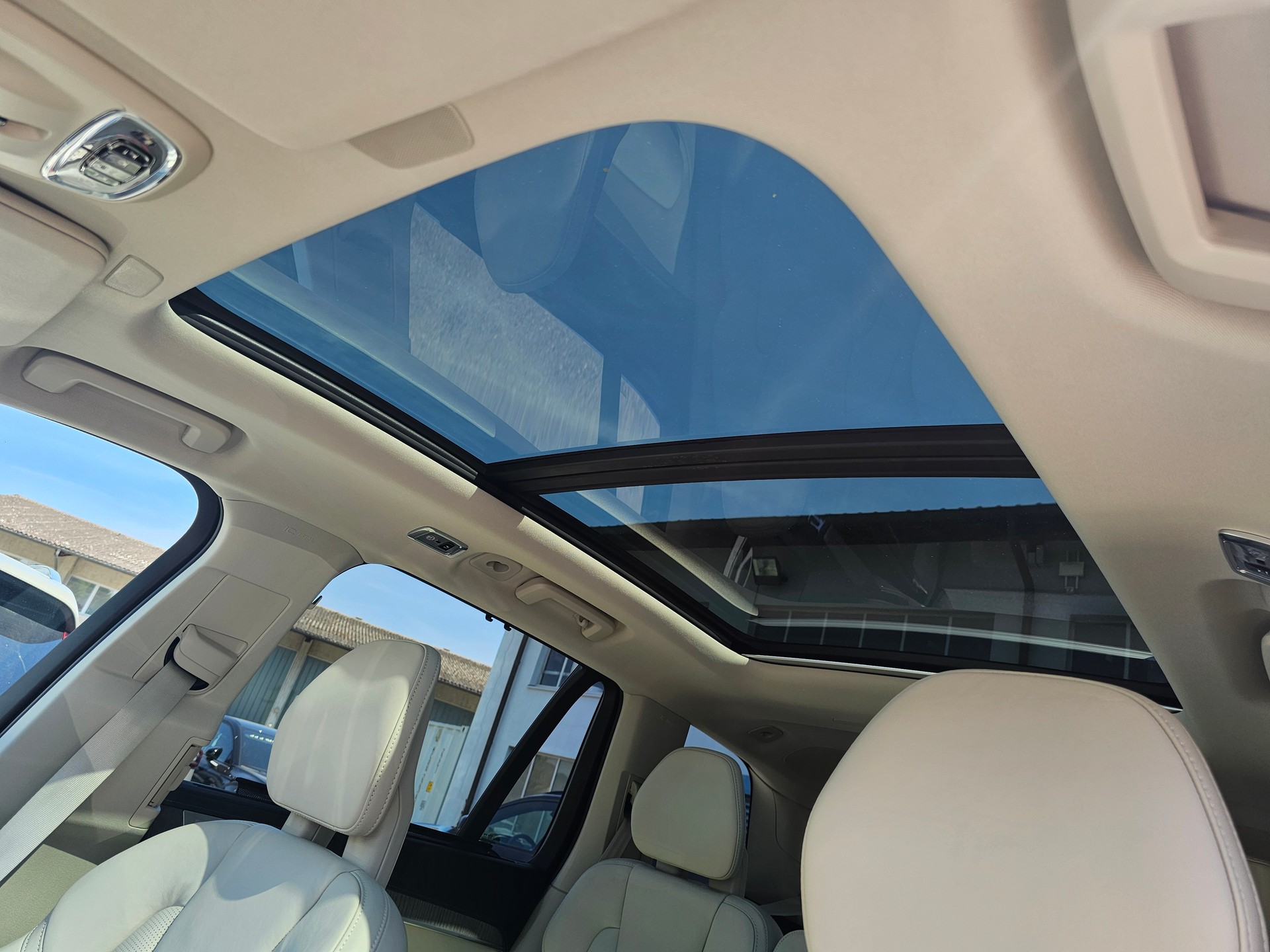 VOLVO XC90 T8 eAWD Inscription Geartronic-image-16