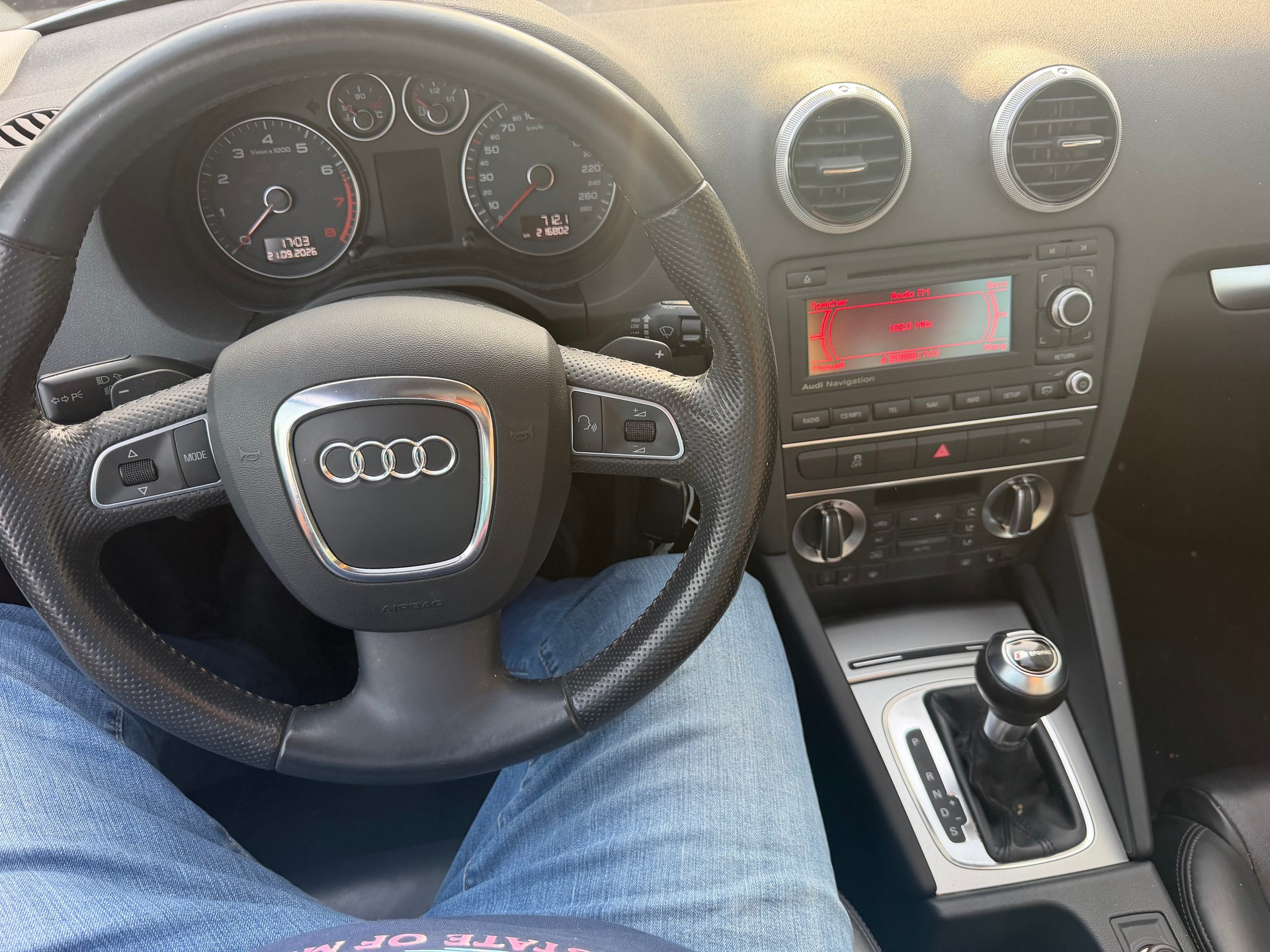 AUDI A3 Sportback 2.0 TFSI Ambition quattro S-tronic-image-12