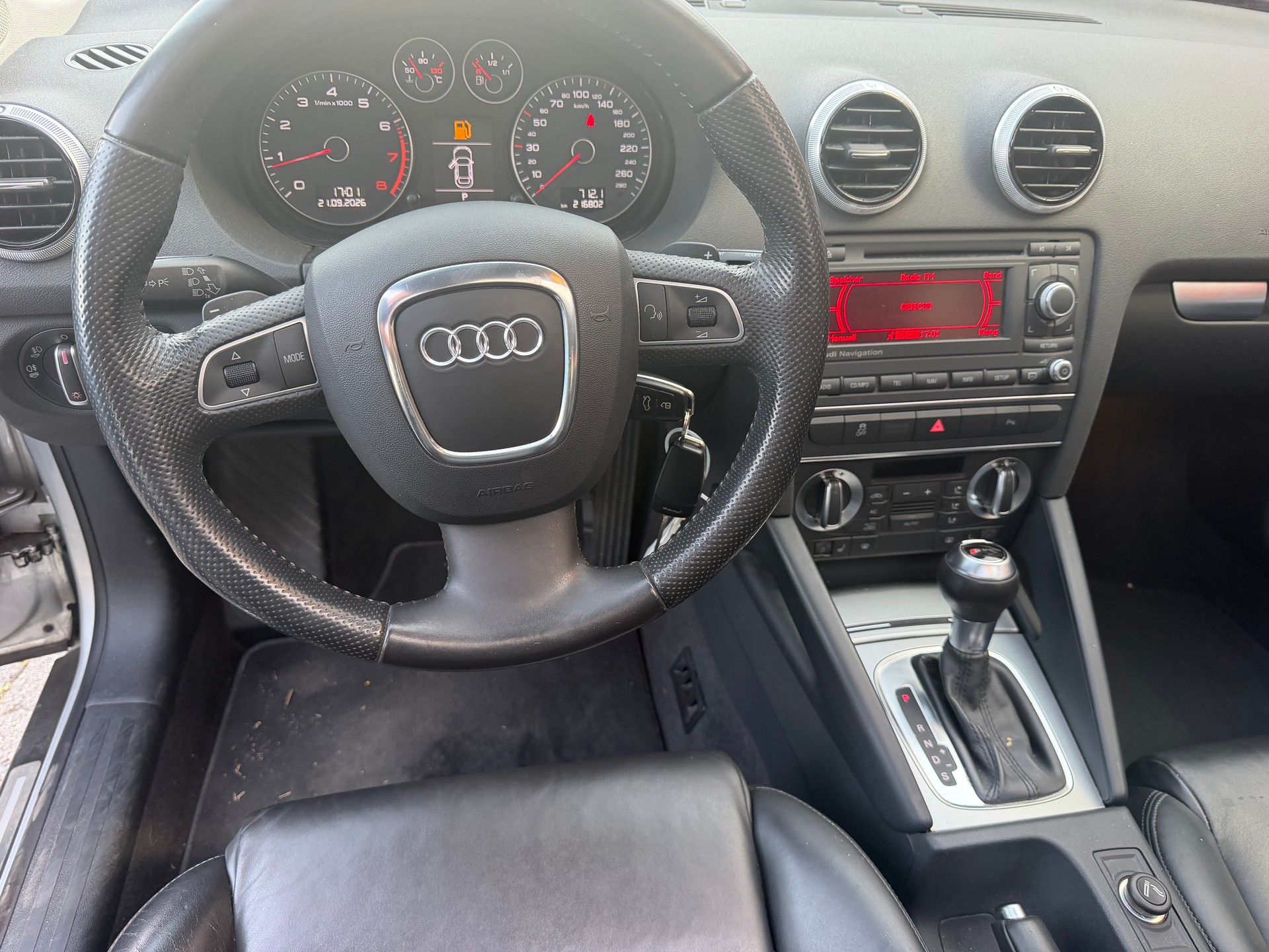 AUDI A3 Sportback 2.0 TFSI Ambition quattro S-tronic-image-7
