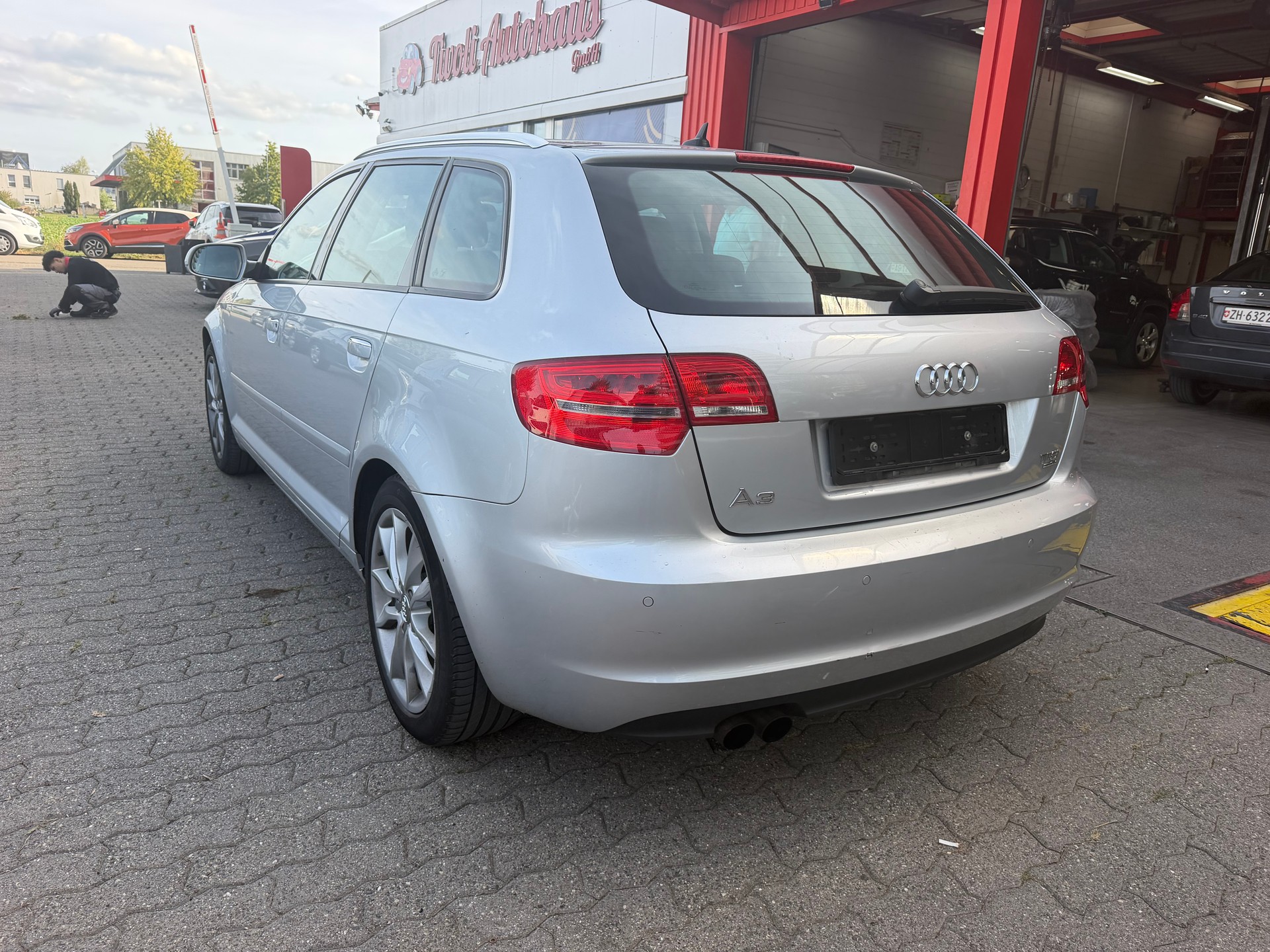 AUDI A3 Sportback 2.0 TFSI Ambition quattro S-tronic-image-3
