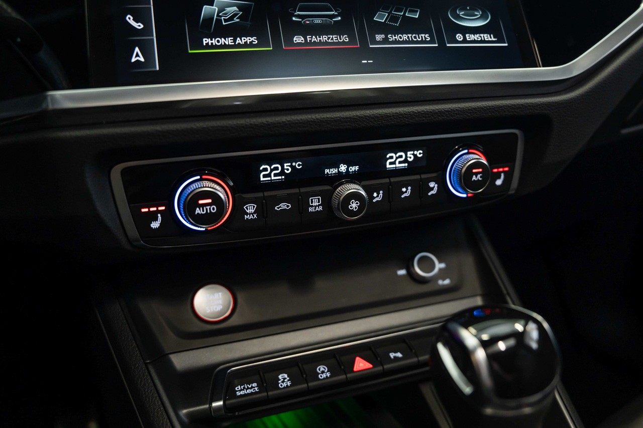 AUDI RS Q3 Sportback quattro S tronic-image-26