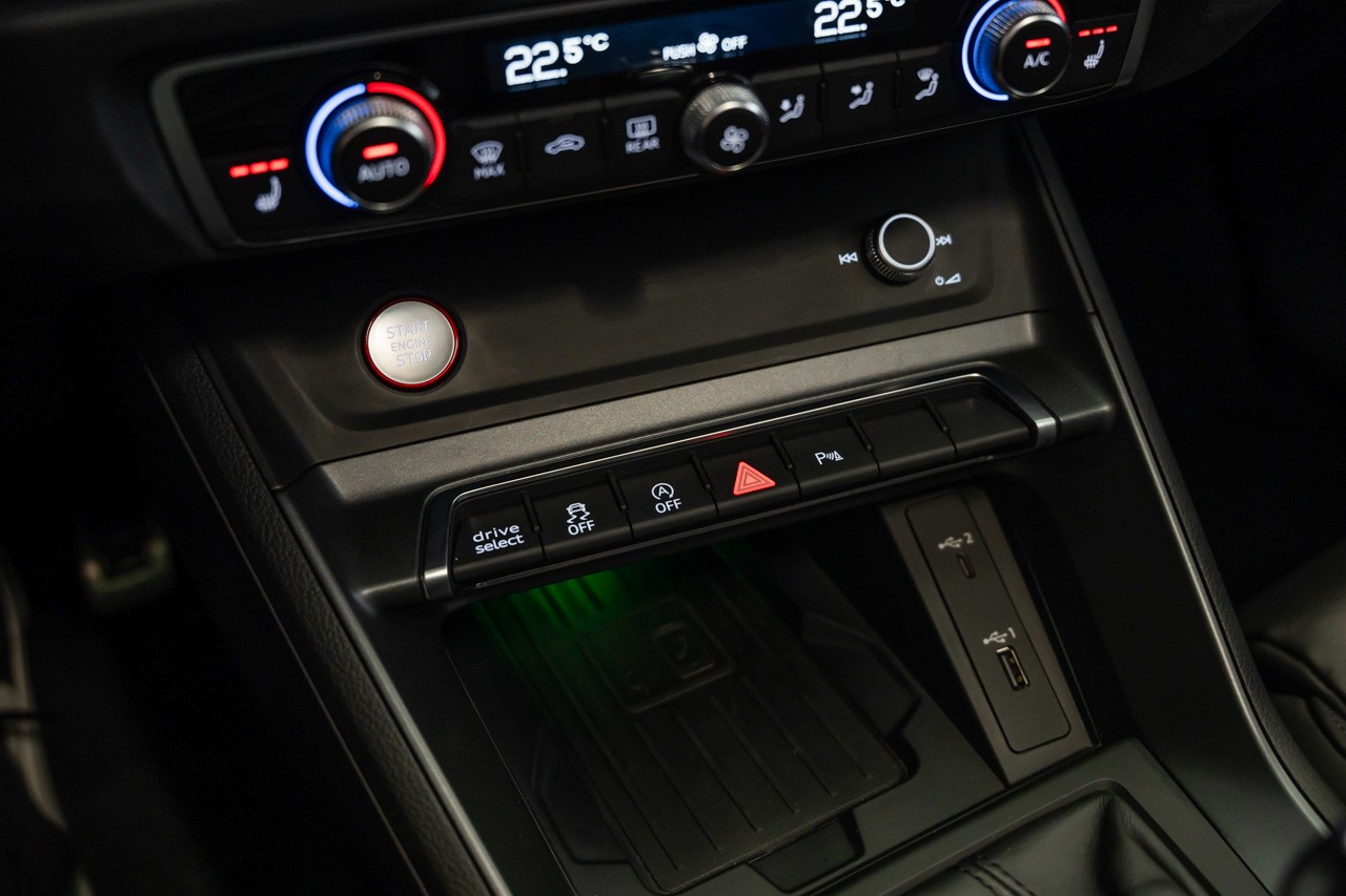 AUDI RS Q3 Sportback quattro S tronic-image-27