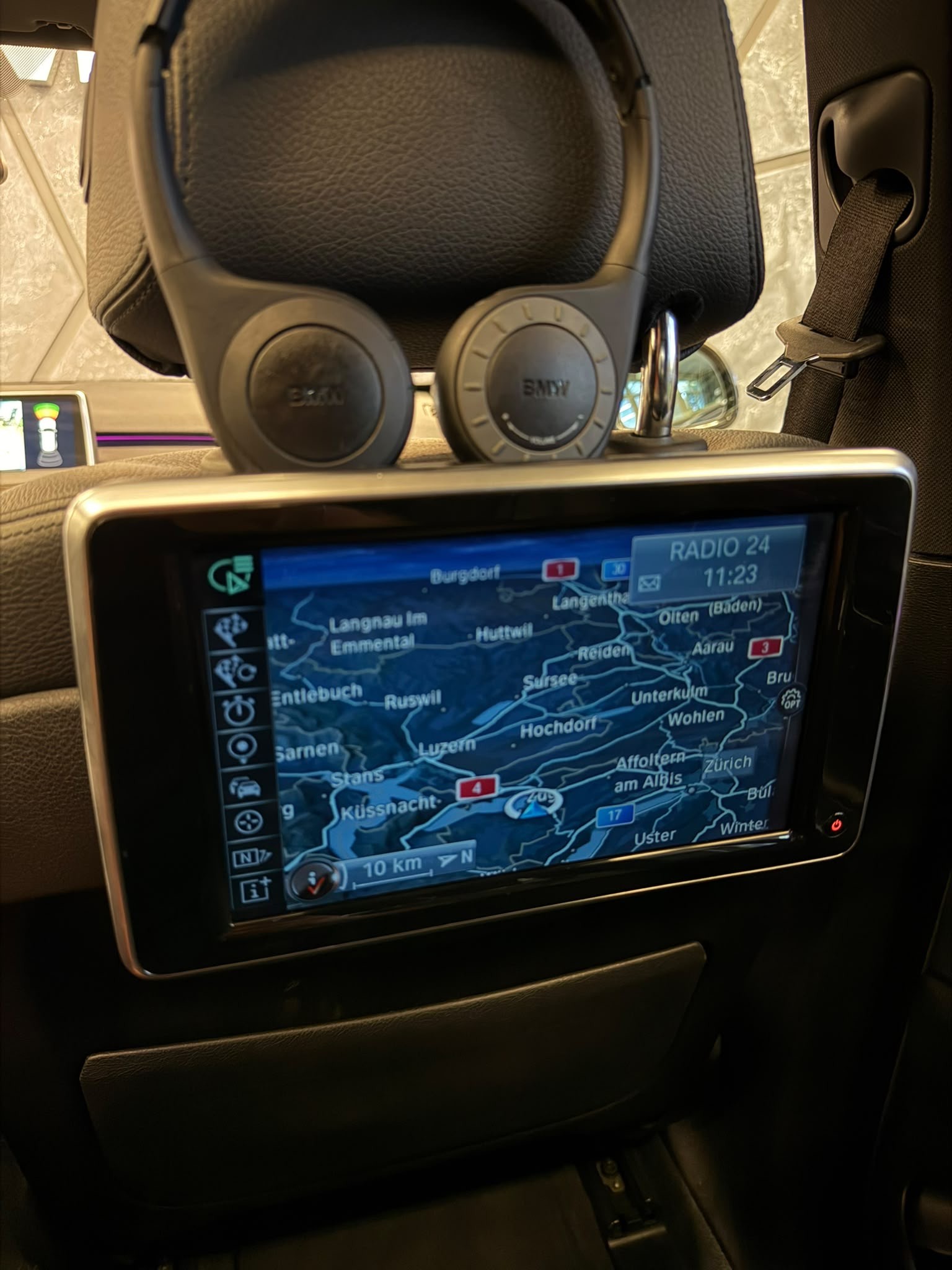BMW X5 xDrive M50d Steptronic-image-12