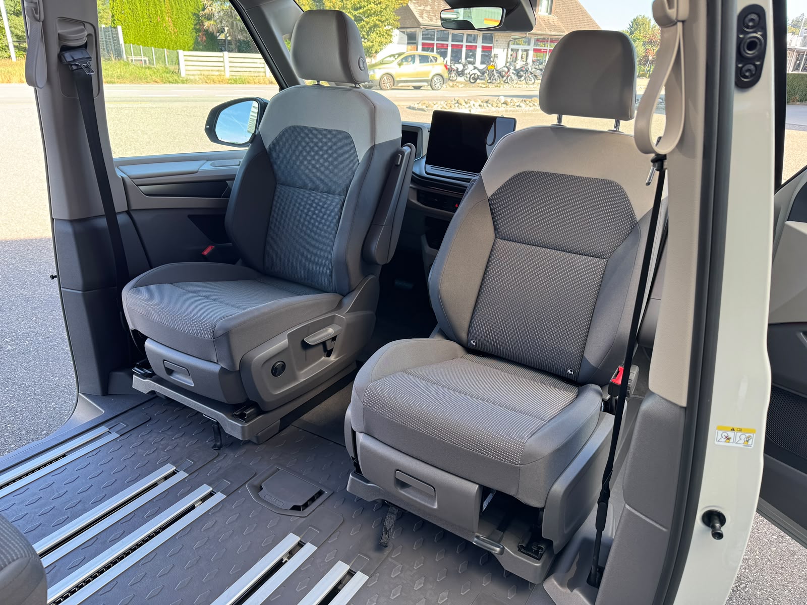VW California eHybrid Beach Tour Liberty 4Motion / 4x4 mit 5-Sitzplätzen / Faceliftmodell 2027-image-11