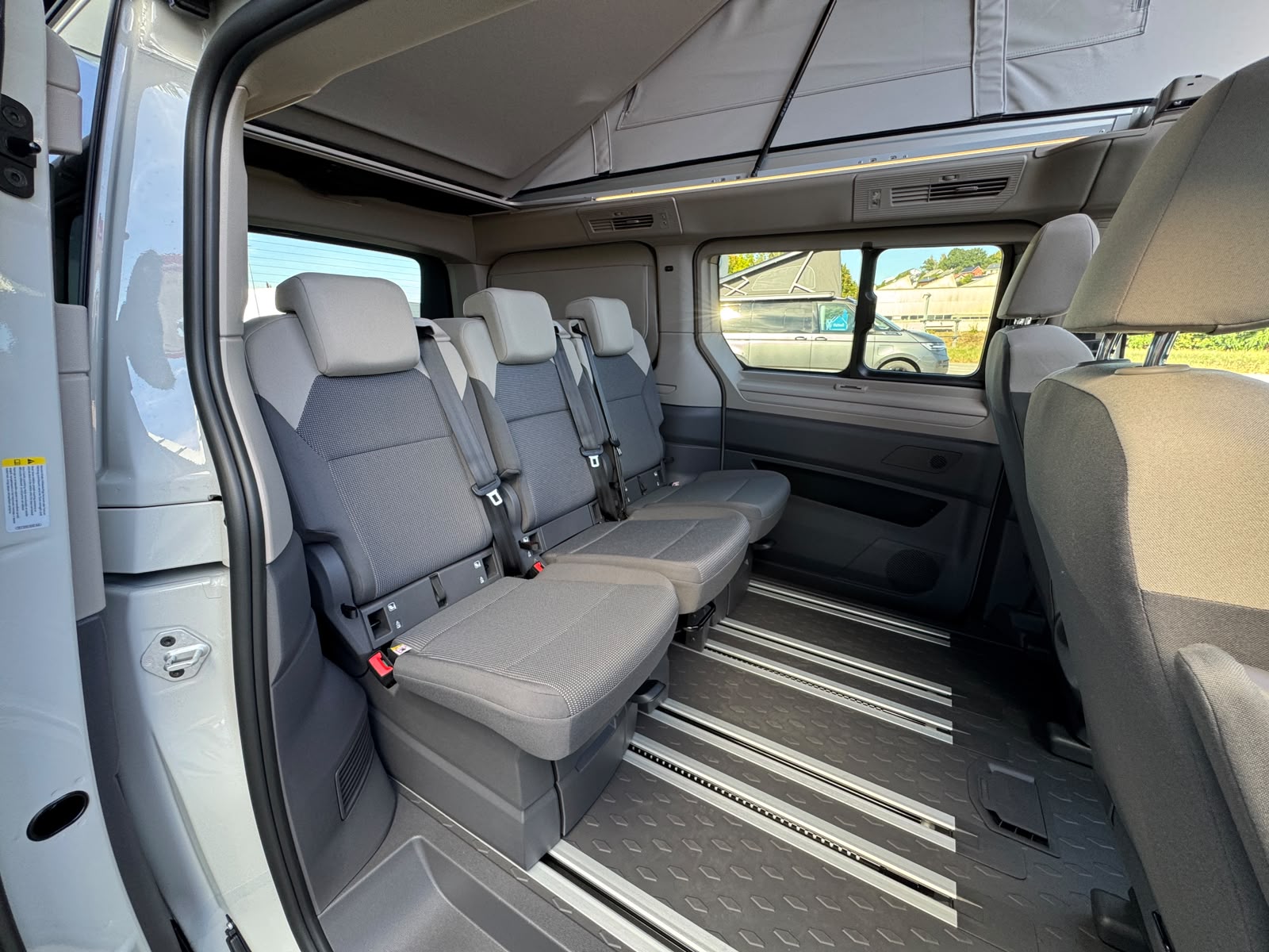 VW California eHybrid Beach Tour Liberty 4Motion / 4x4 mit 5-Sitzplätzen / Faceliftmodell 2027-image-6