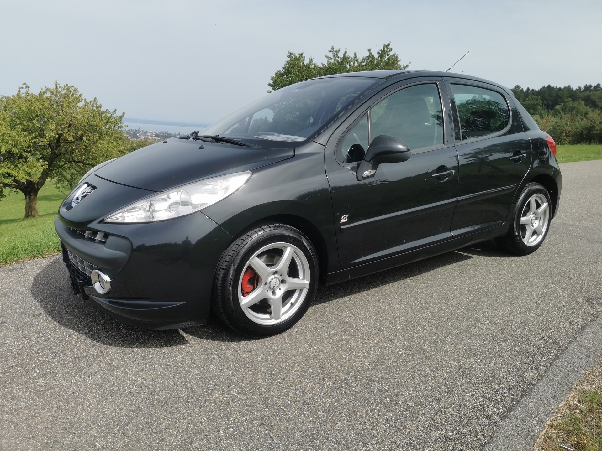 PEUGEOT 207 1.6 16V Turbo GT 150-image-6