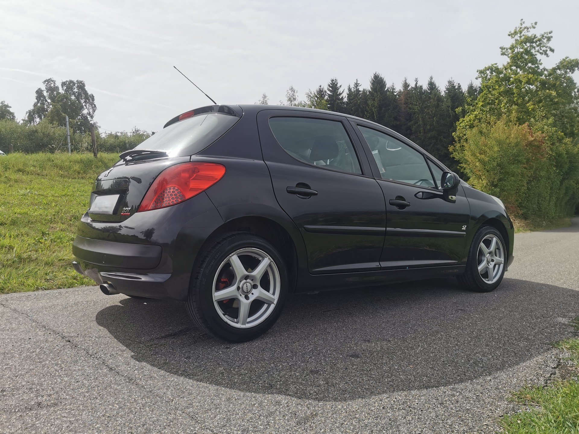 PEUGEOT 207 1.6 16V Turbo GT 150-image-4
