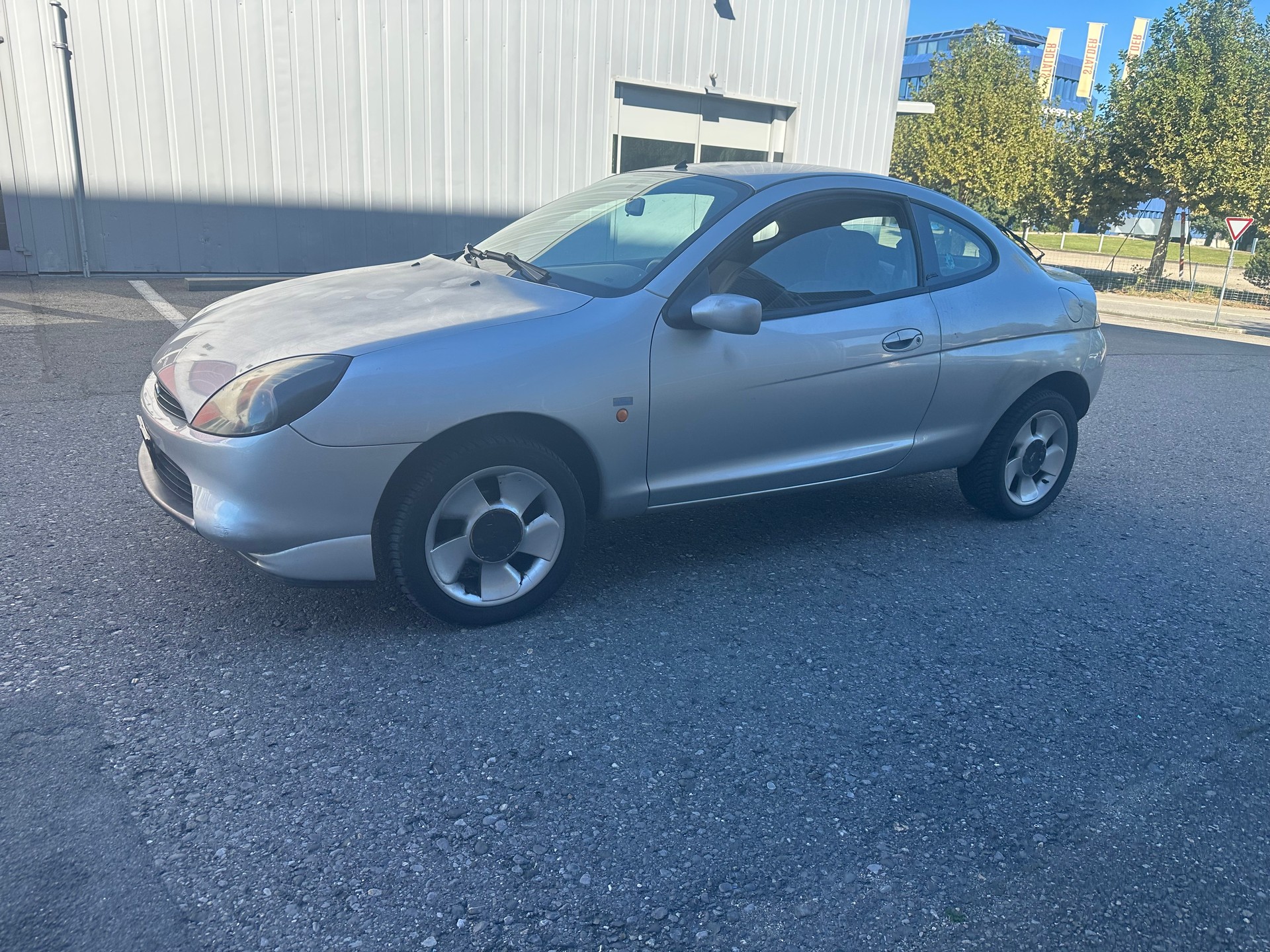 FORD Puma 1.4i 16V-image-13
