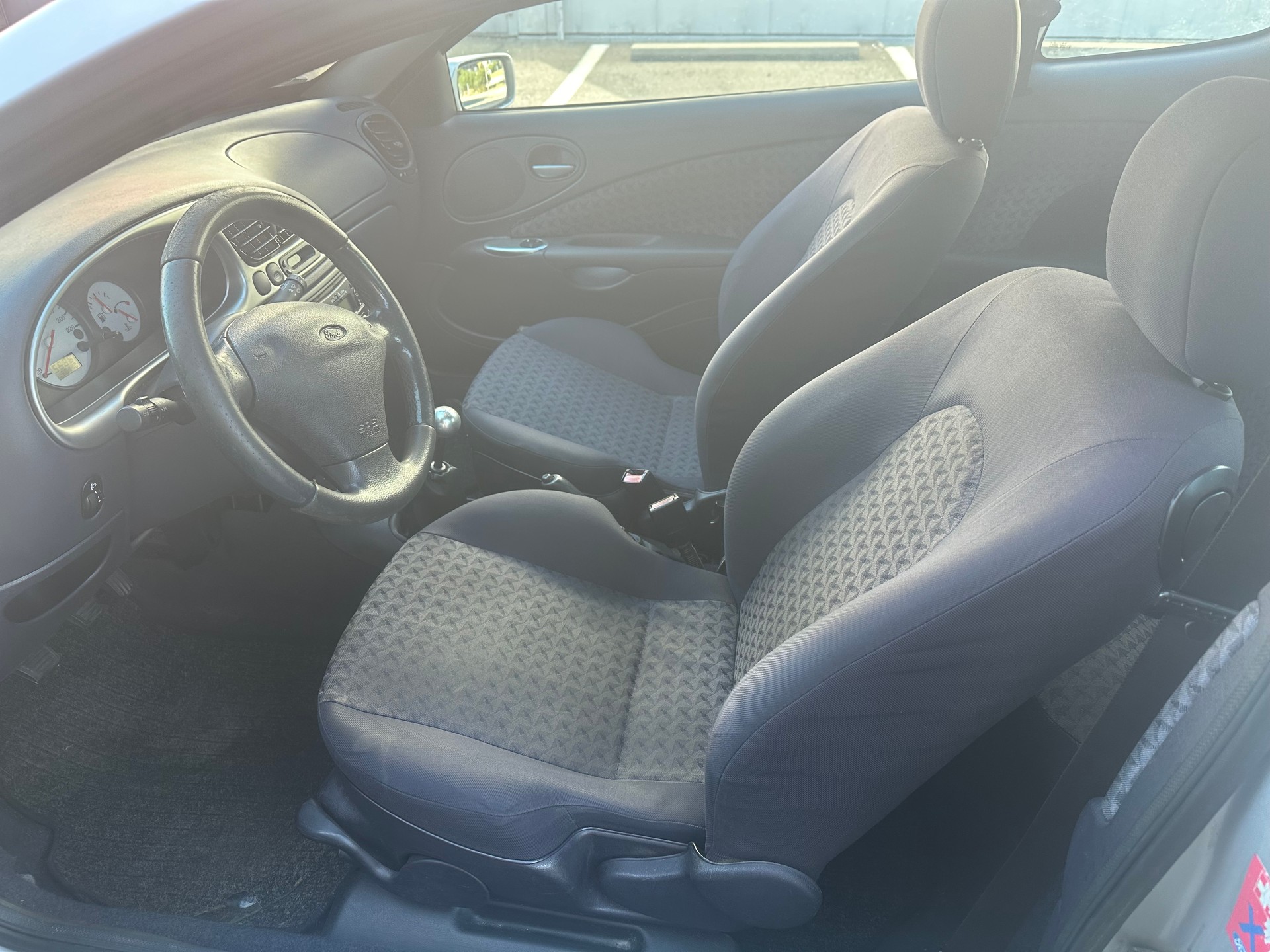 FORD Puma 1.4i 16V-image-9