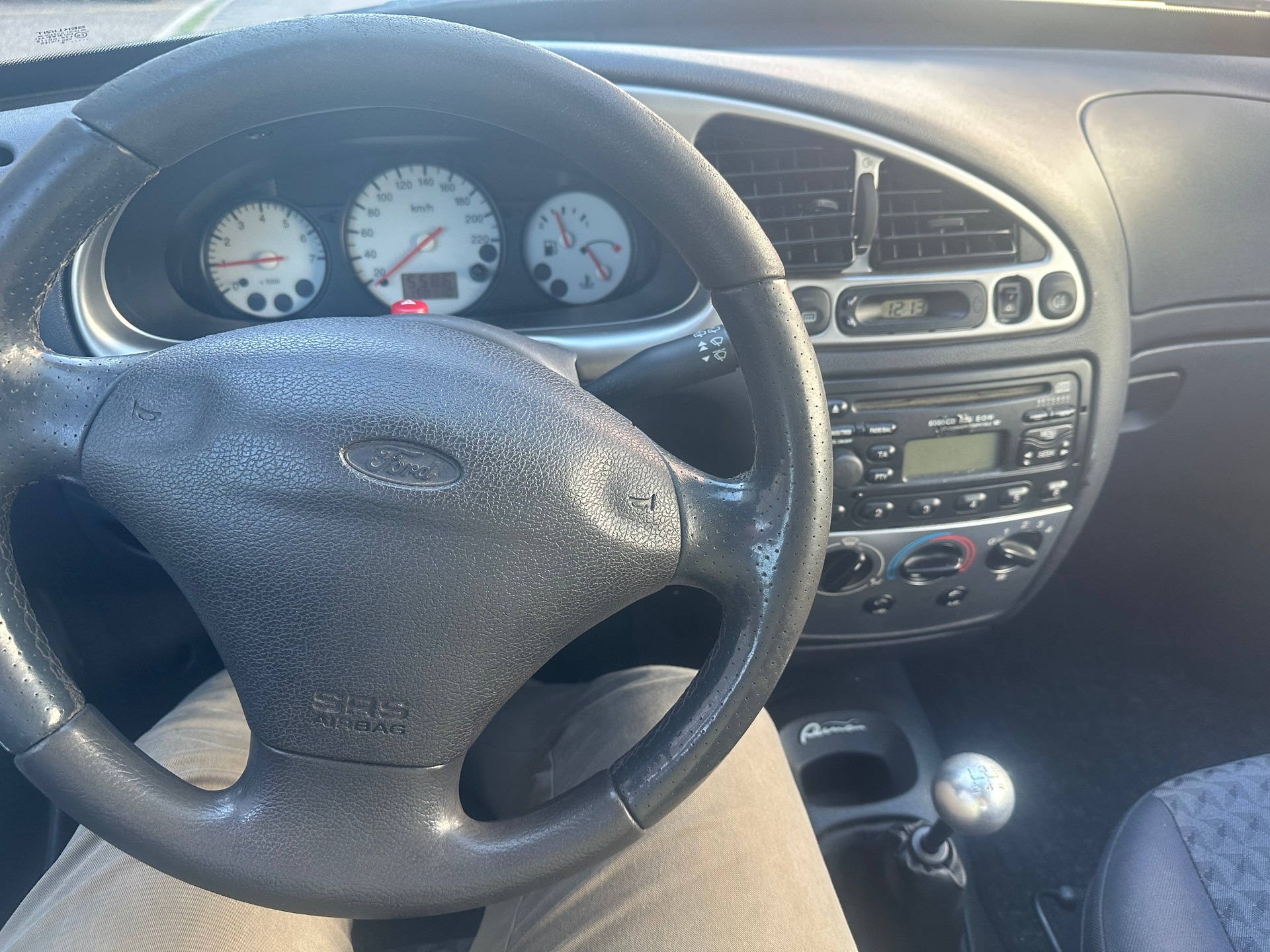 FORD Puma 1.4i 16V-image-12