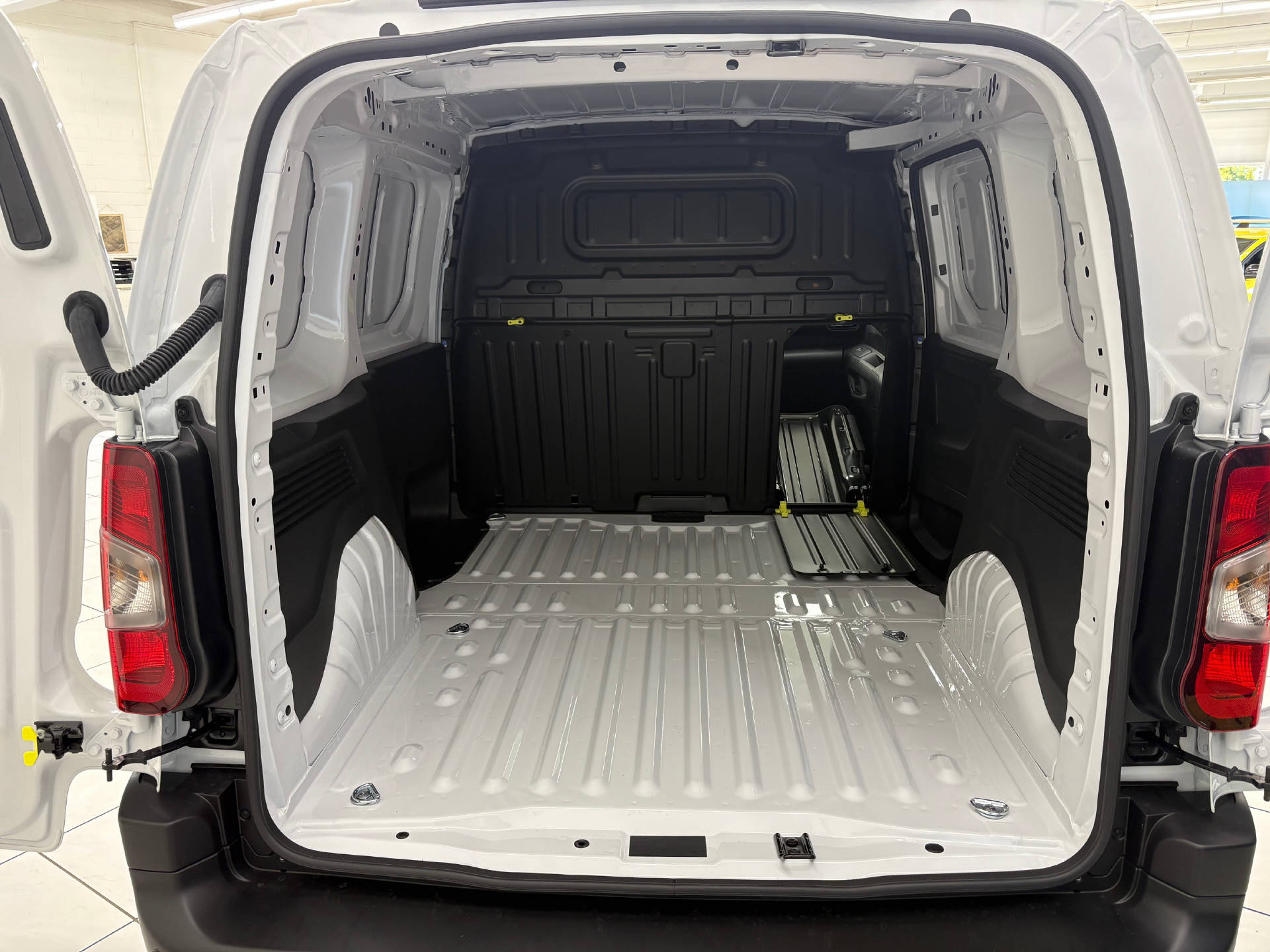 OPEL Combo Cargo 2.0 t 1.2 S/S-image-10