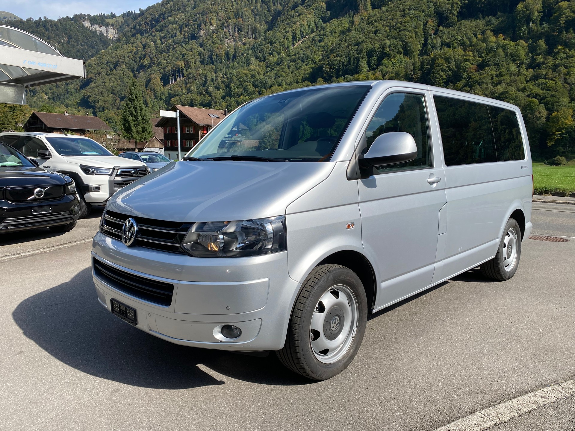 VW T5 Multivan 2.0 TDI CR Spezial 4Motion-image-1