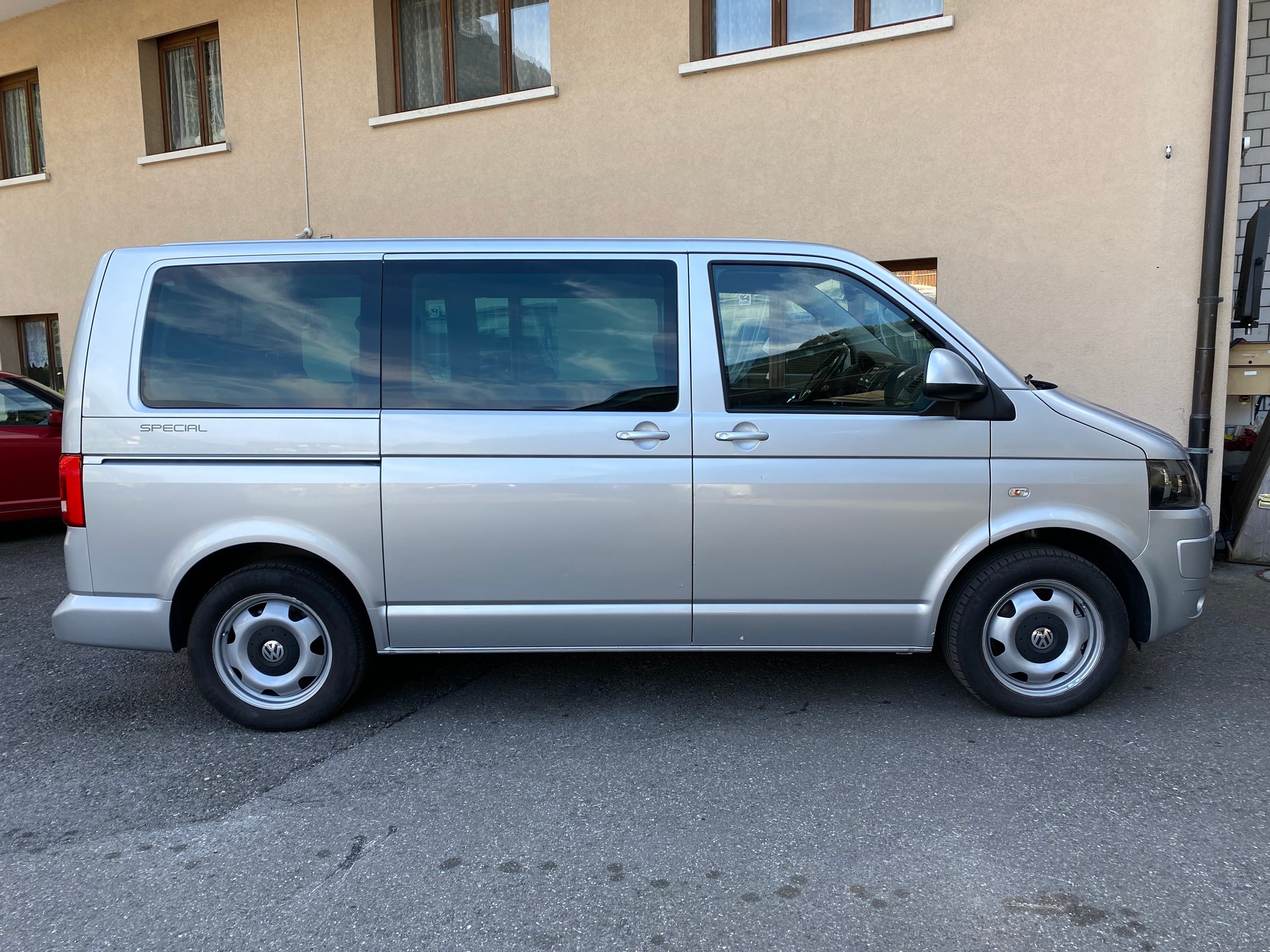 VW T5 Multivan 2.0 TDI CR Spezial 4Motion-image-13