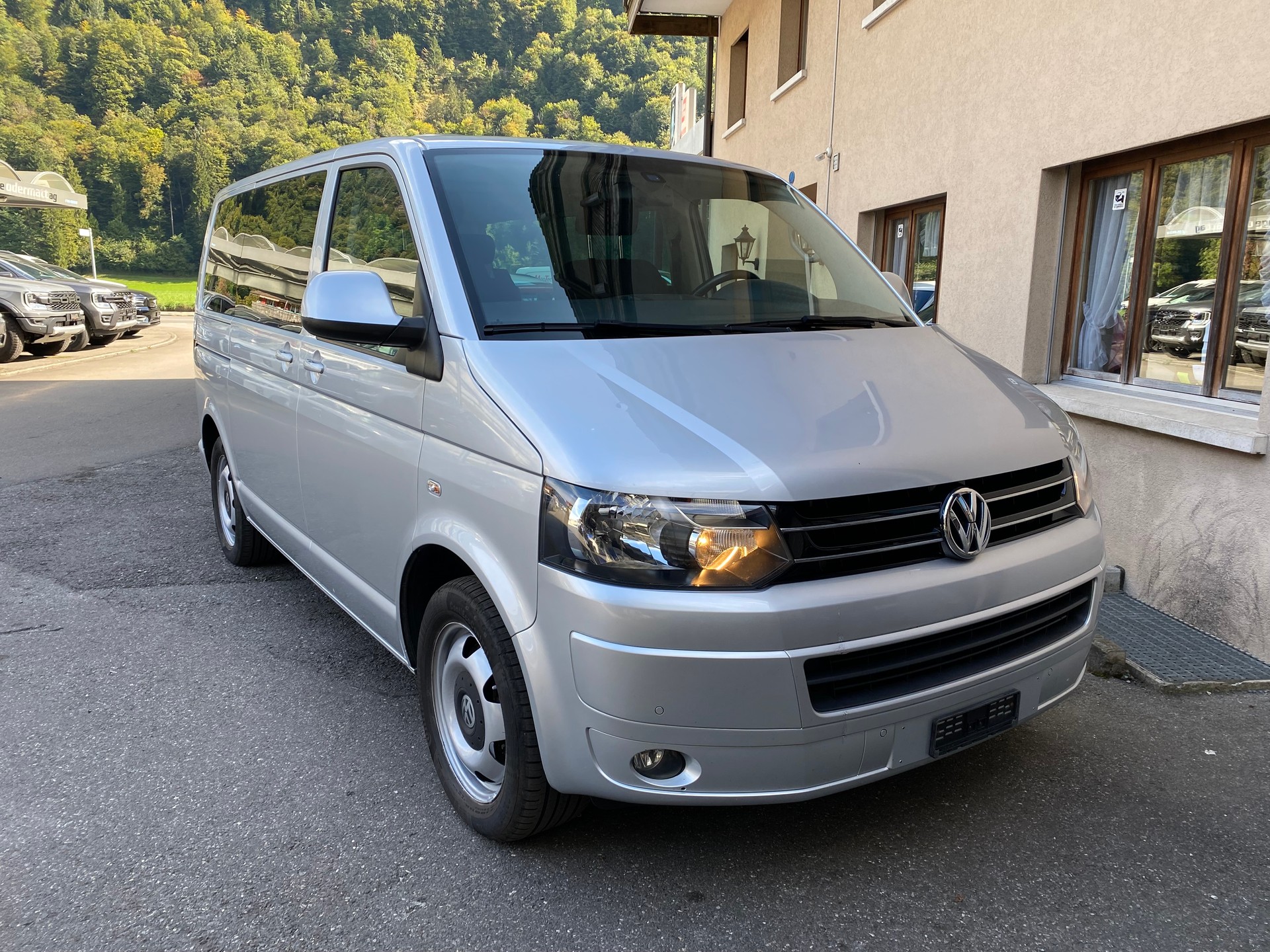 VW T5 Multivan 2.0 TDI CR Spezial 4Motion-image-12