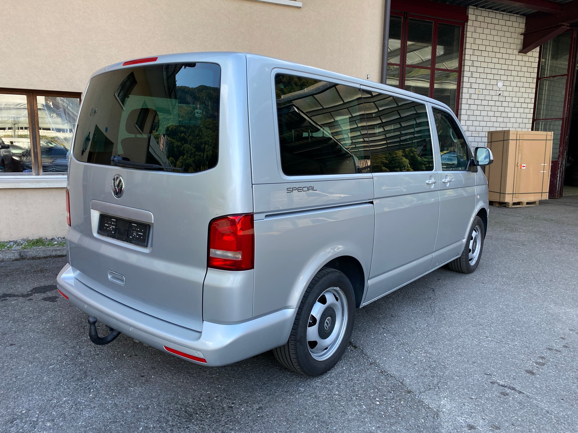 VW T5 Multivan 2.0 TDI CR Spezial 4Motion-image-14