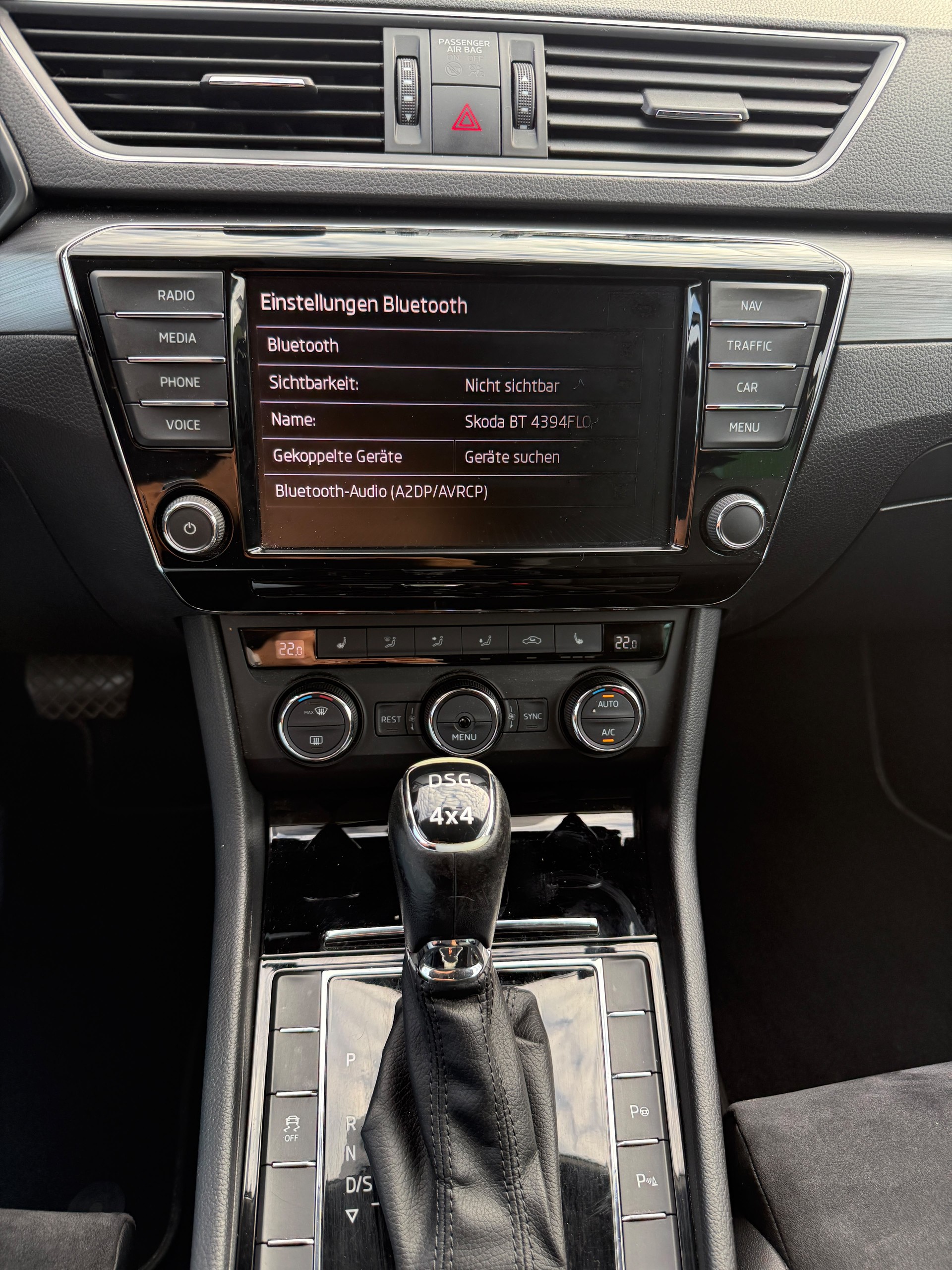 SKODA Superb Combi 2.0 TDi Ambition 4x4 DSG-image-12