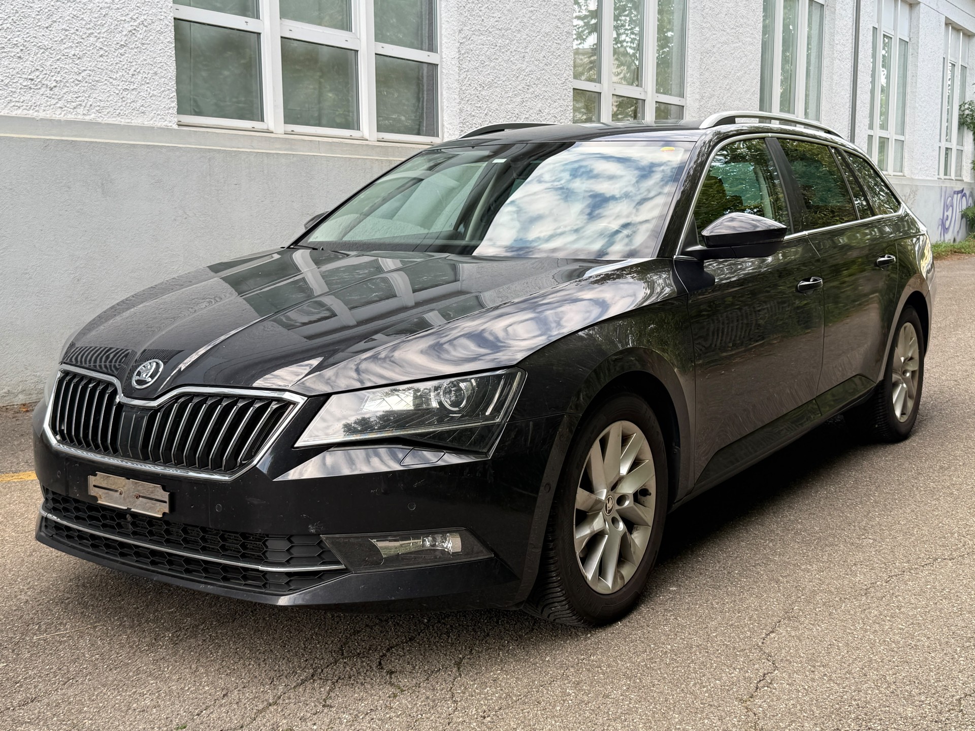 SKODA Superb Combi 2.0 TDi Ambition 4x4 DSG-image-6