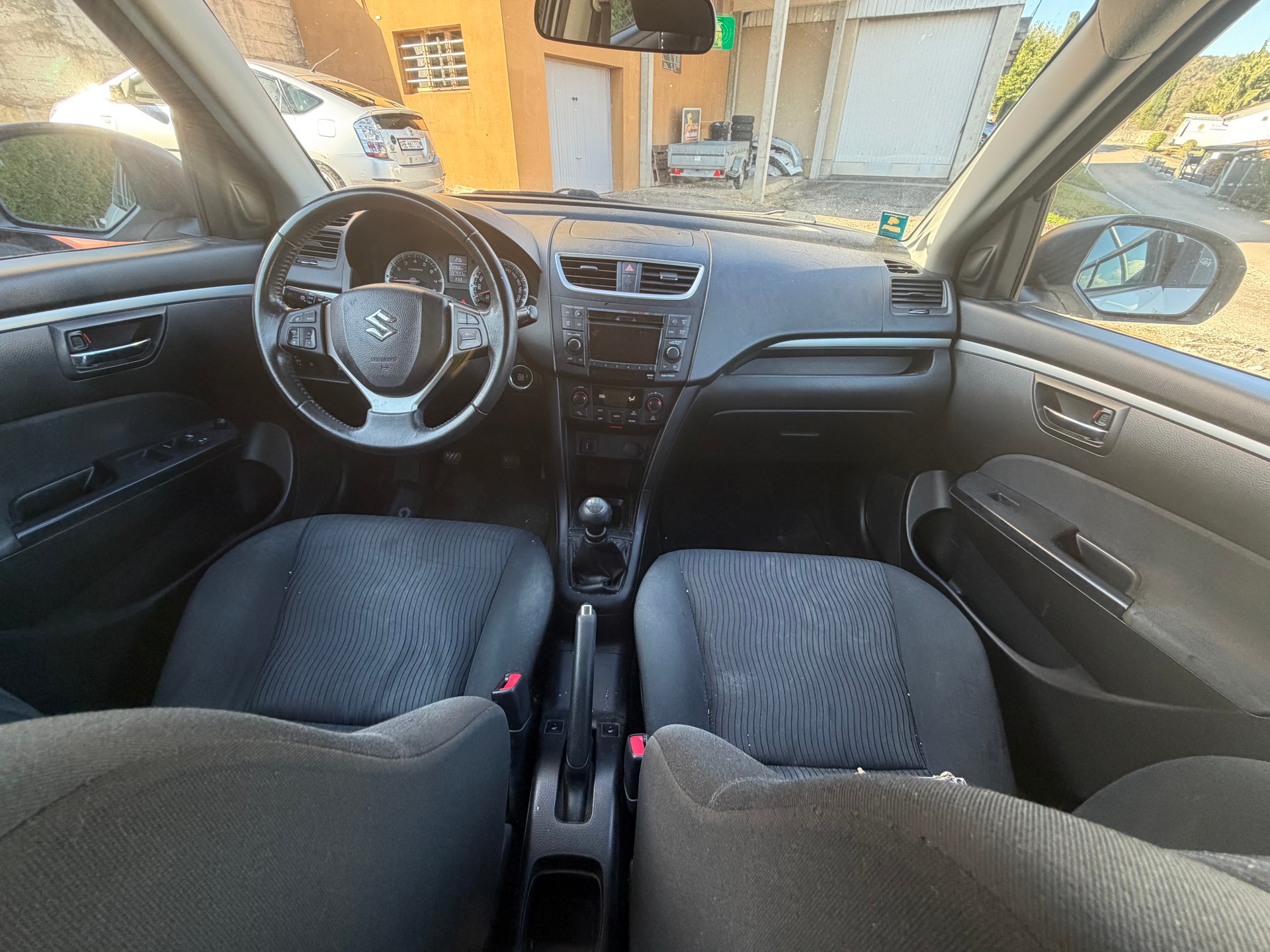 SUZUKI Swift 1.2i 16V GL Top 4x4-image-8