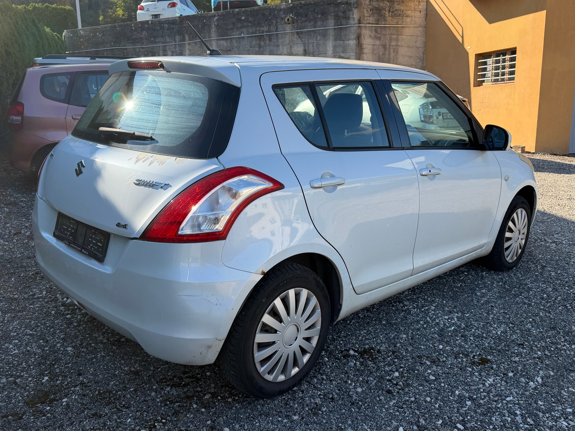 SUZUKI Swift 1.2i 16V GL Top 4x4-image-4