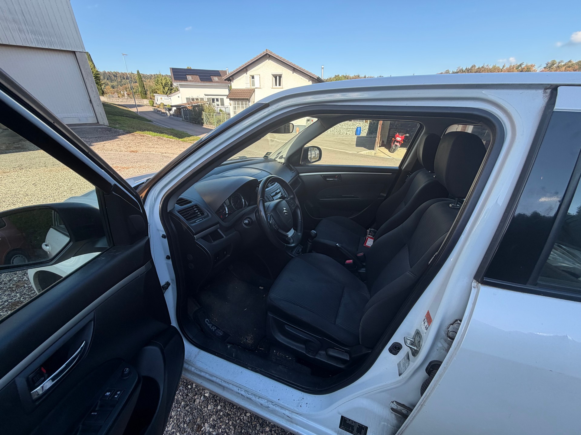 SUZUKI Swift 1.2i 16V GL Top 4x4-image-10