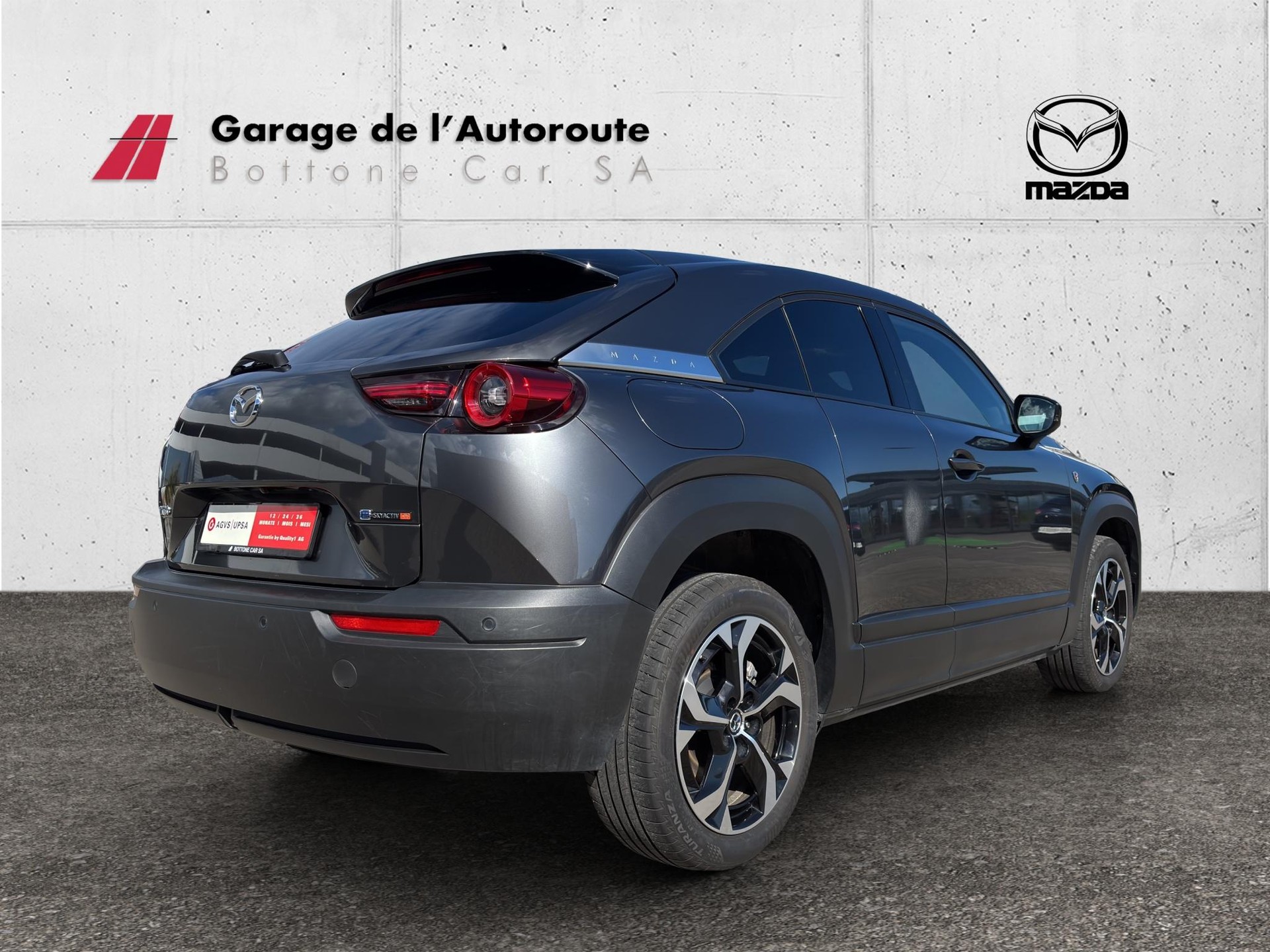 MAZDA e-Skyactiv R-EV Advantage-showroom-element-3