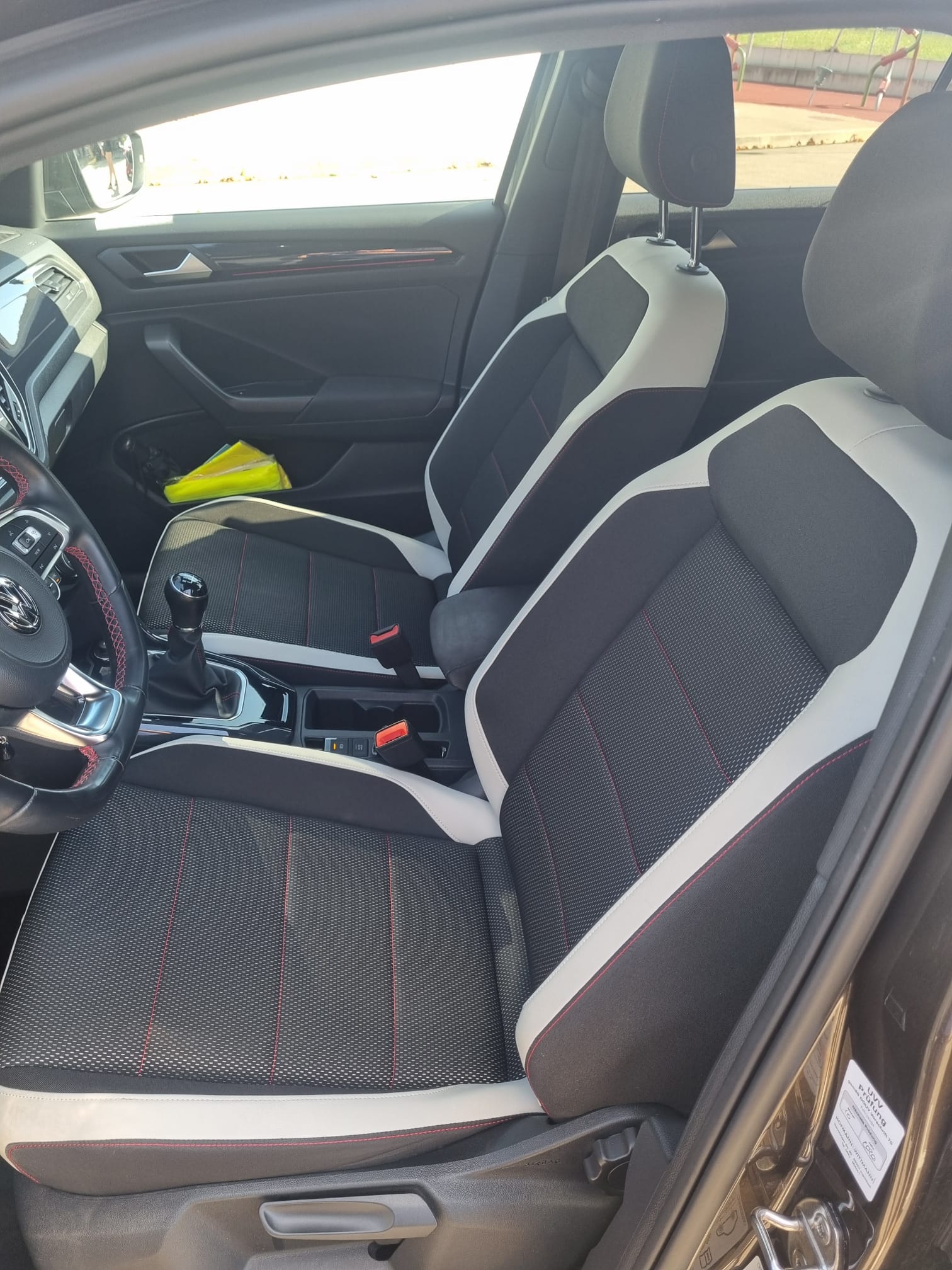 VW 1.5 TSI Advance-image-4