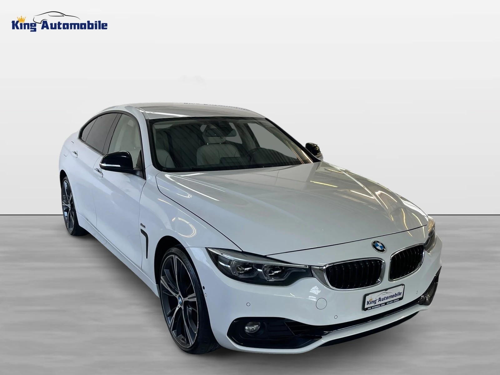 BMW 440i Gran Coupé xDrive Sport Line Steptronic | CH-Auto | Frisch MFK | AHK 1.8t | 5-Sitze | LED-Scheinwerfer-image-3