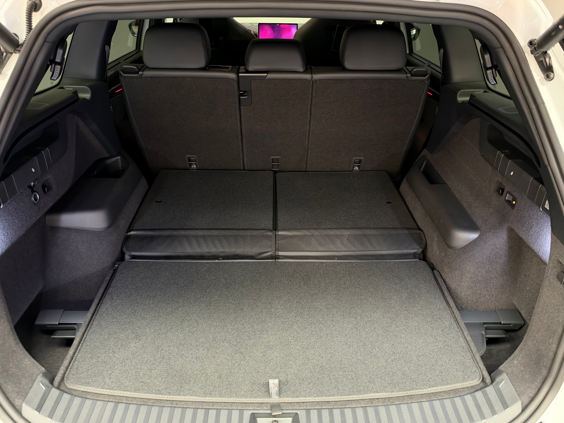SKODA Kodiaq 2.0 TSI RS 4x4 7 Plätze-image-11