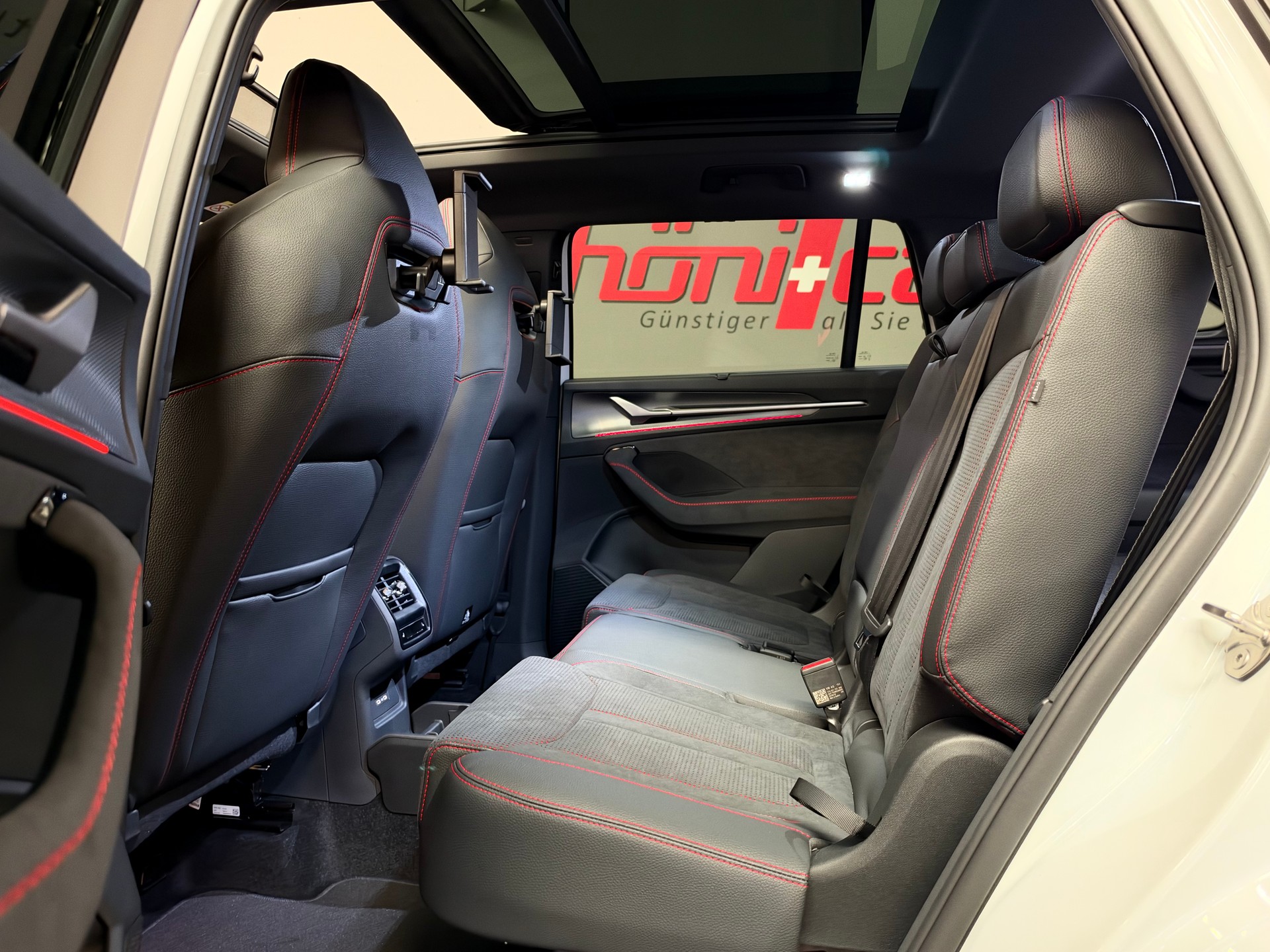 SKODA Kodiaq 2.0 TSI RS 4x4 7 Plätze-image-14