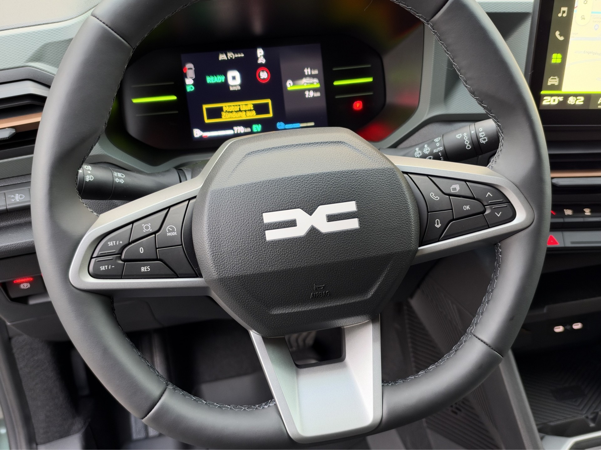 DACIA Duster HEV 140 Extreme TECHNO PAKET Automat-image-14
