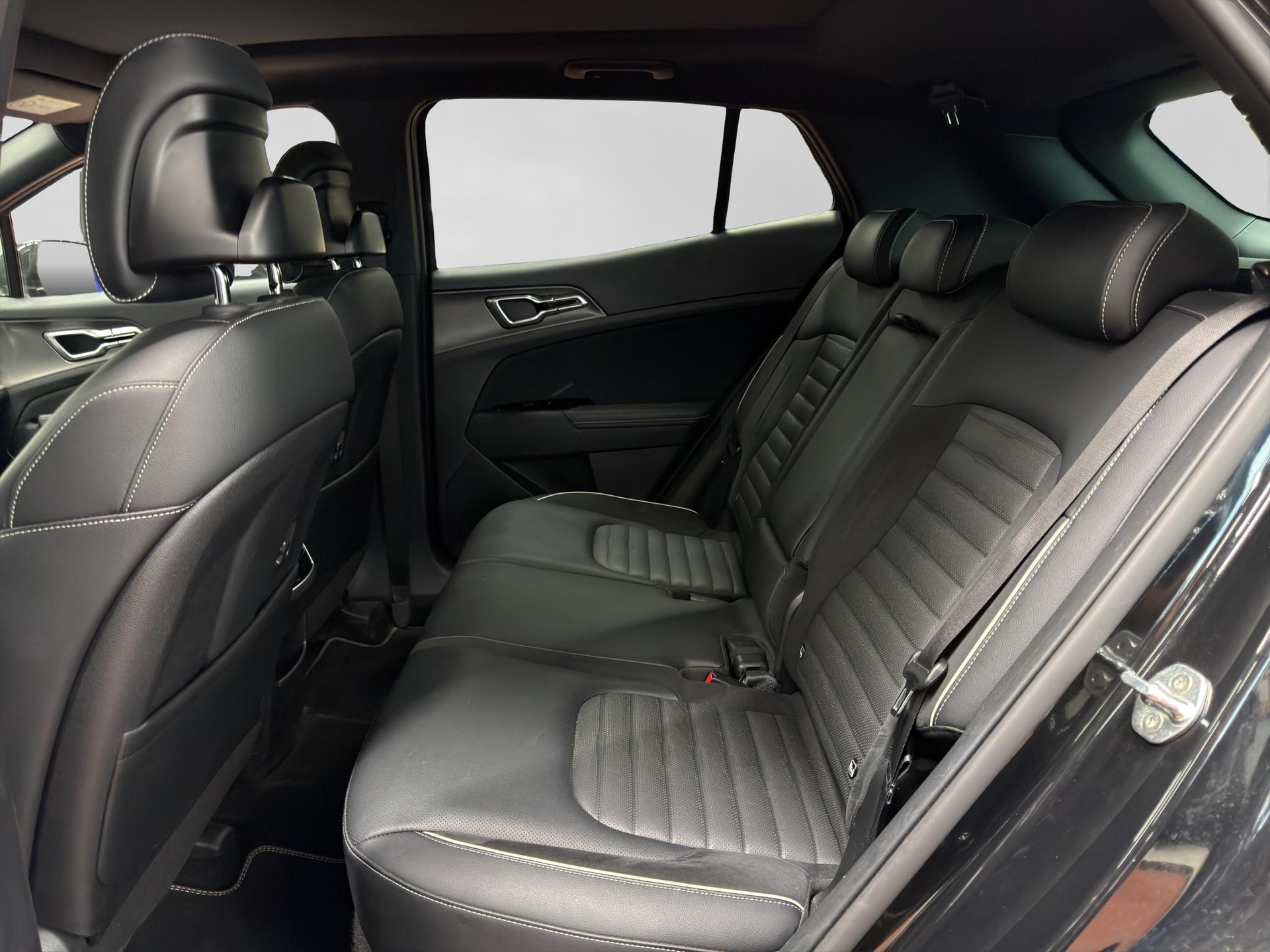 KIA Sportage 1.6 T-GDi Hybrid GT-Line-image-6