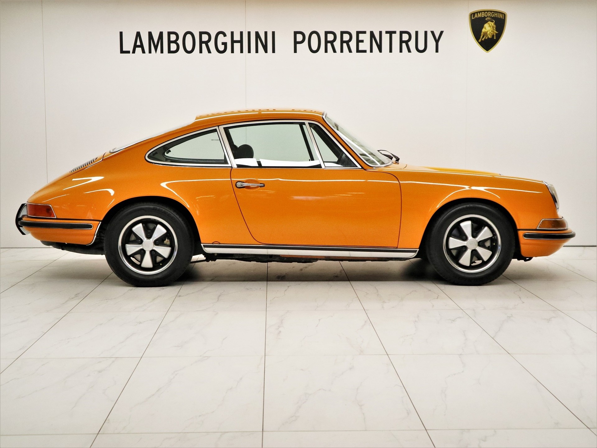 PORSCHE 911 S 2.2-image-1