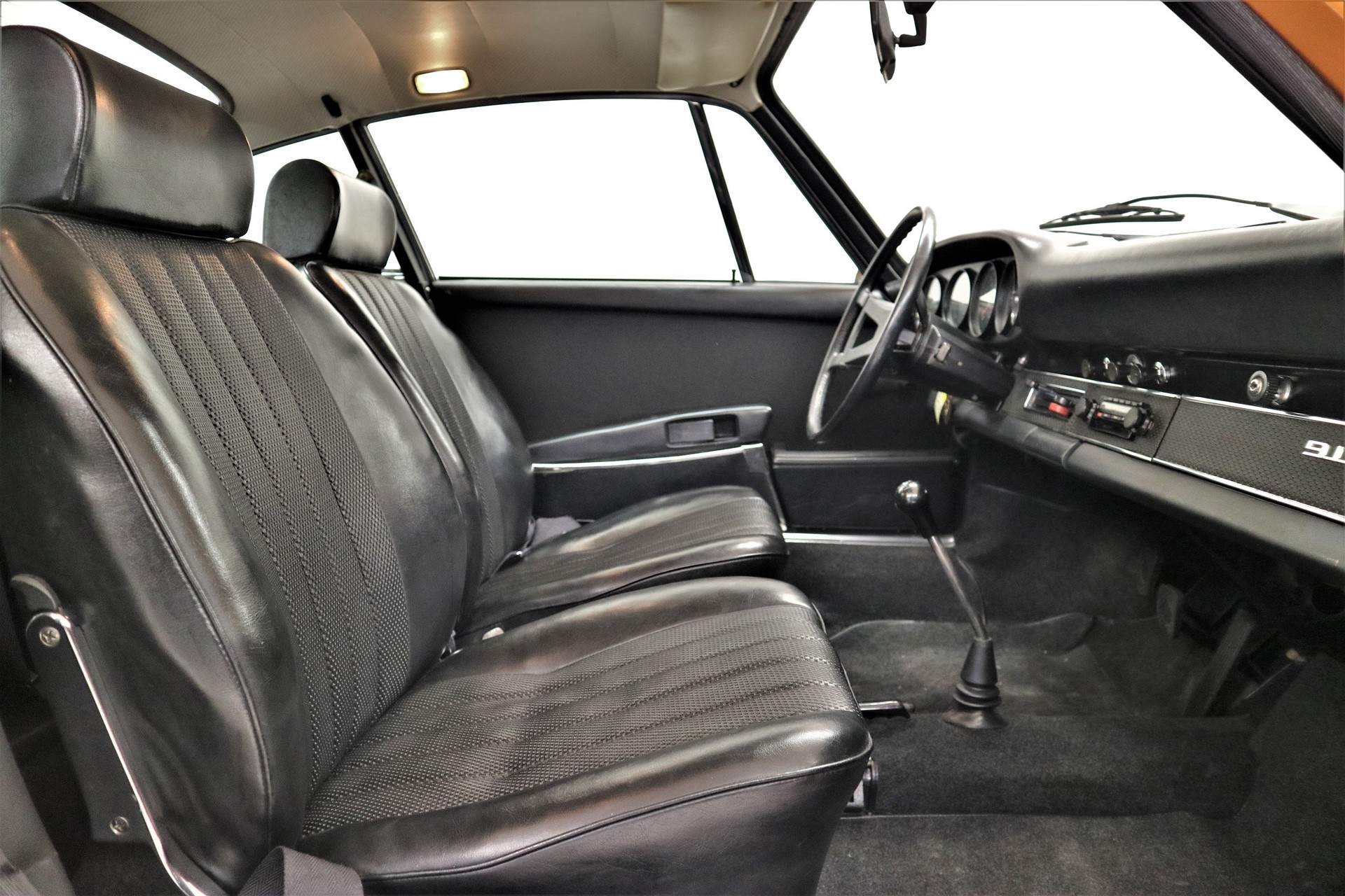 PORSCHE 911 S 2.2-image-7