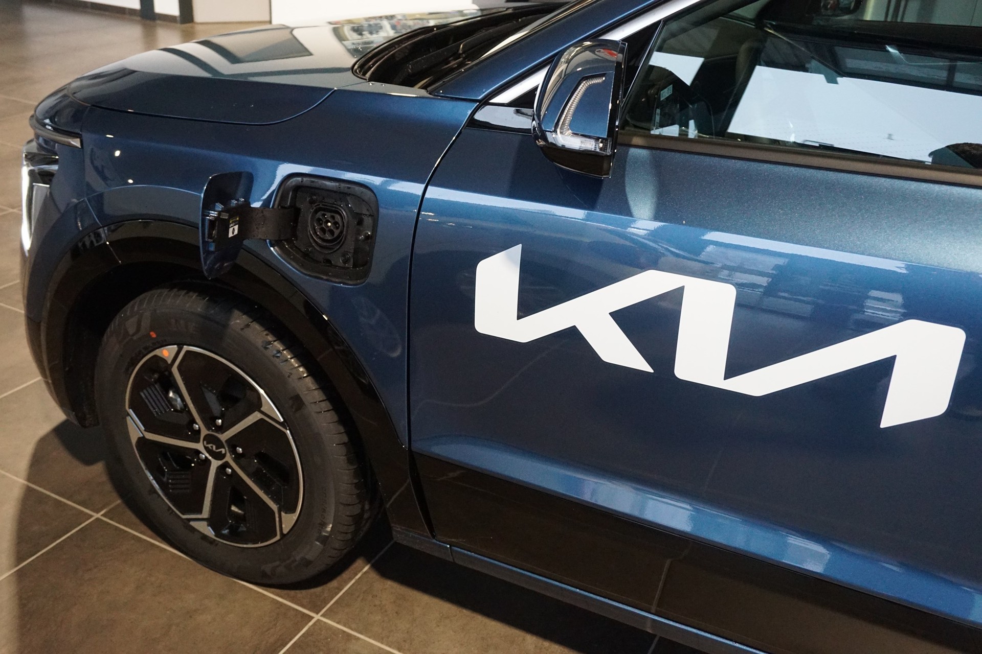 KIA Niro 1.6GDi Plug-in Hybrid Power DCT-showroom-element-2