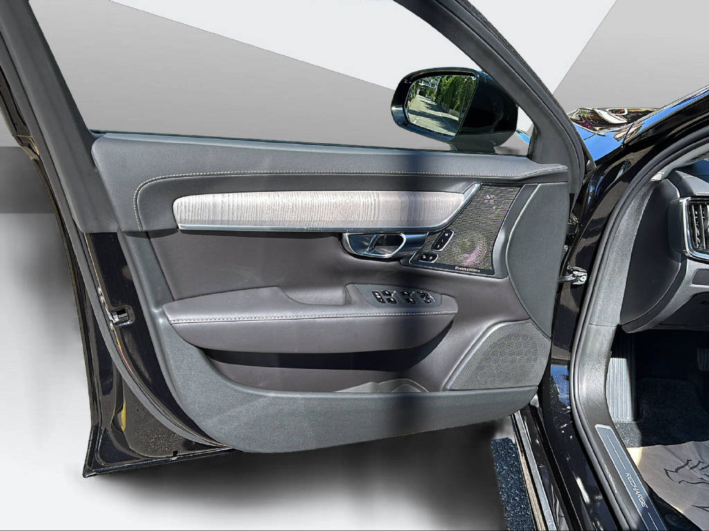 VOLVO S90 2.0 T8 TE Ultimate Dark eAWD-image-8