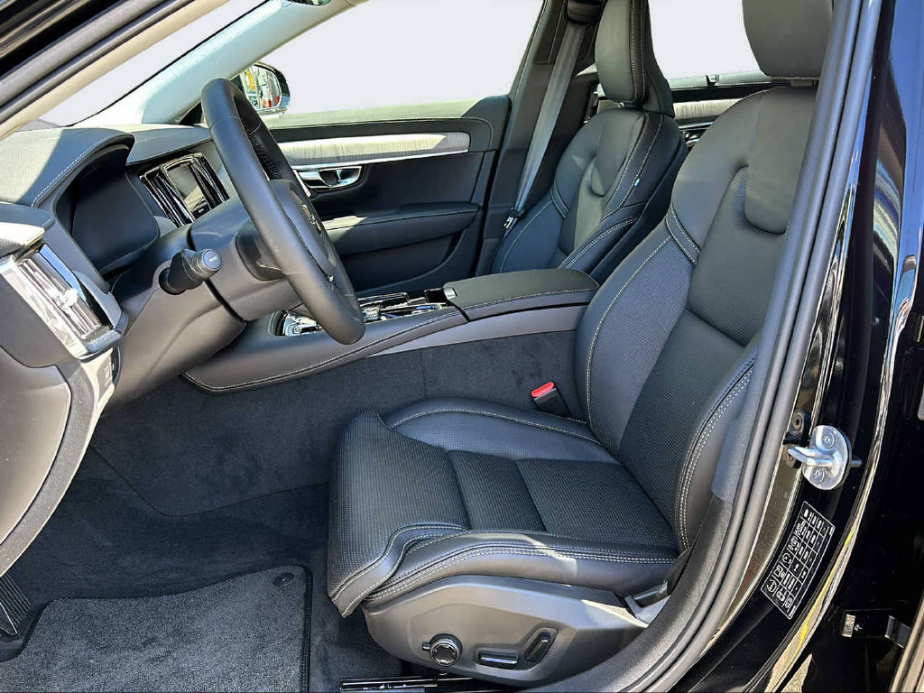 VOLVO S90 2.0 T8 TE Ultimate Dark eAWD-image-9