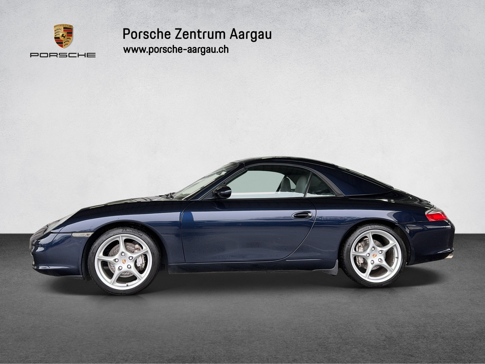 PORSCHE 911 Carrera 4 Cabrio-image-2