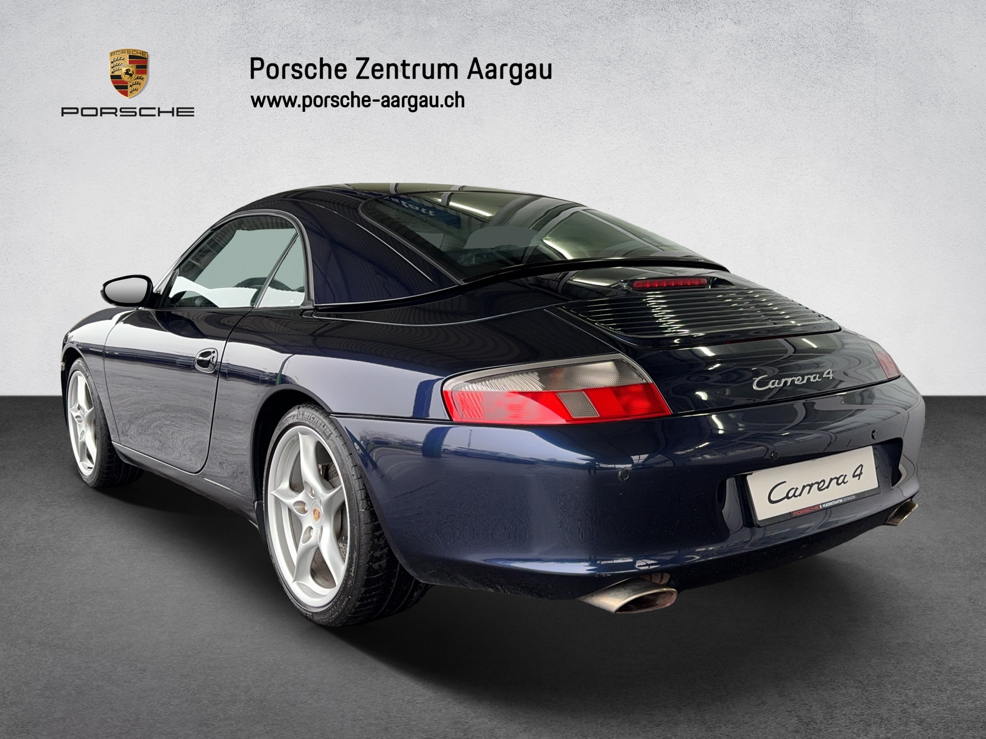 PORSCHE 911 Carrera 4 Cabrio-image-3