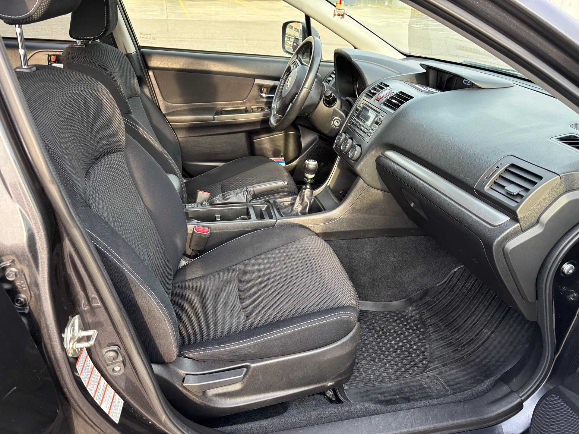 SUBARU XV 2.0D AWD Swiss Two-image-11
