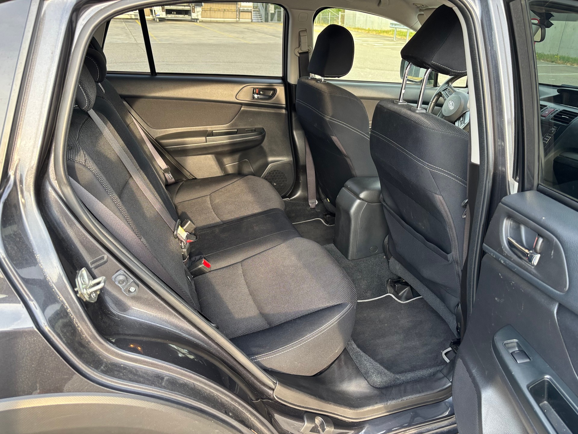 SUBARU XV 2.0D AWD Swiss Two-image-13