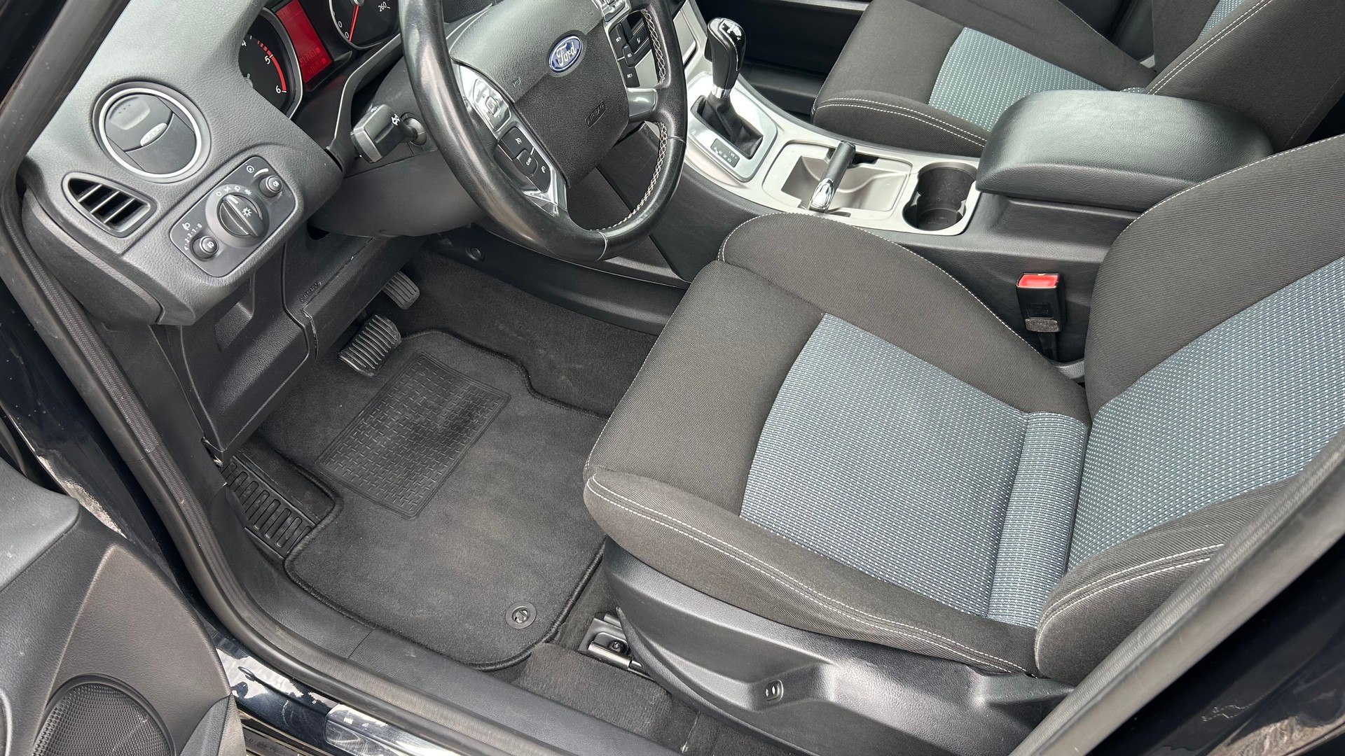 FORD S-Max 2.0 TDCi KNIE-Edition PowerShift-image-1