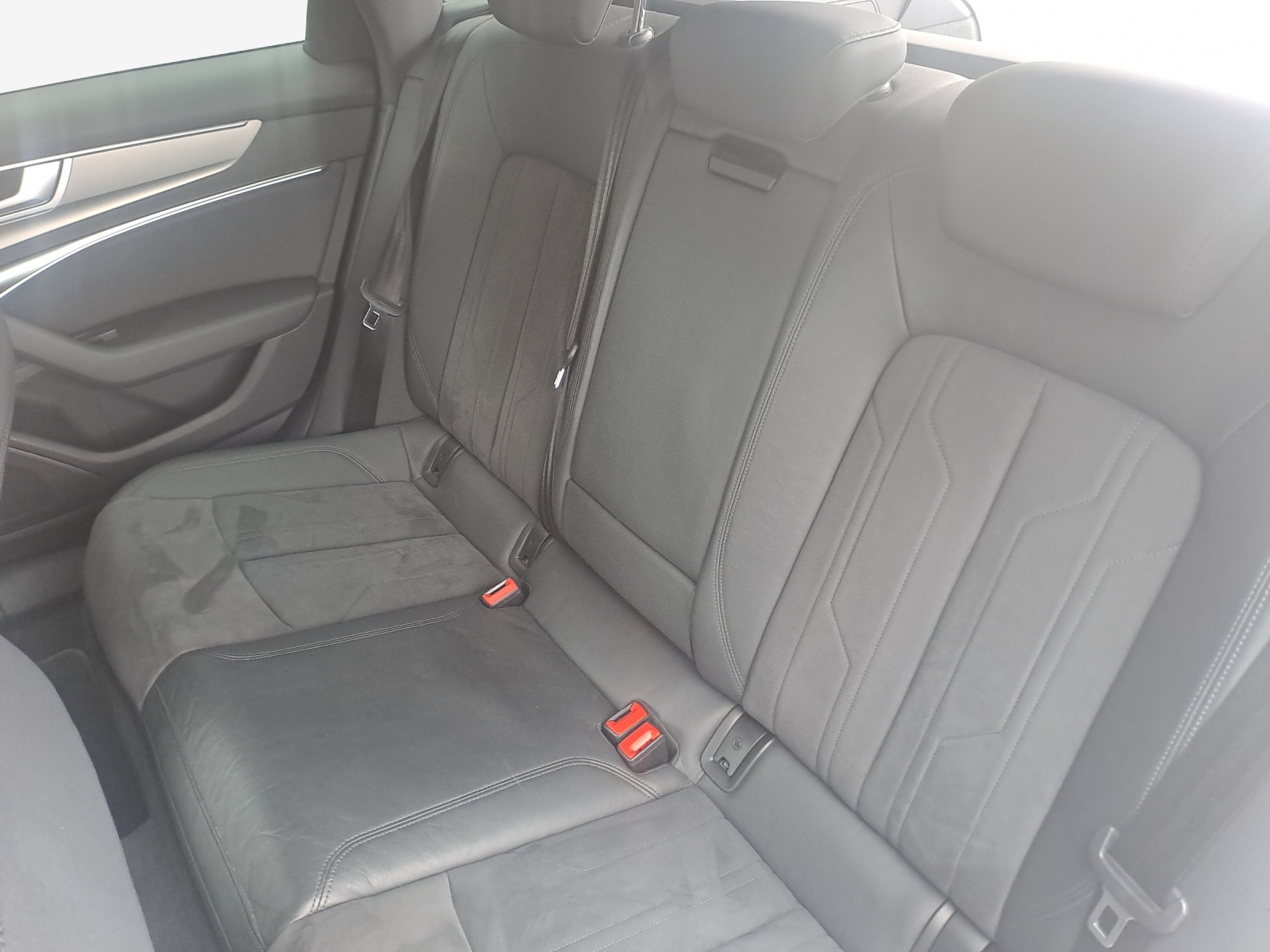 AUDI A6 Avant 45 TFSI Sport S-tronic quattro-image-11