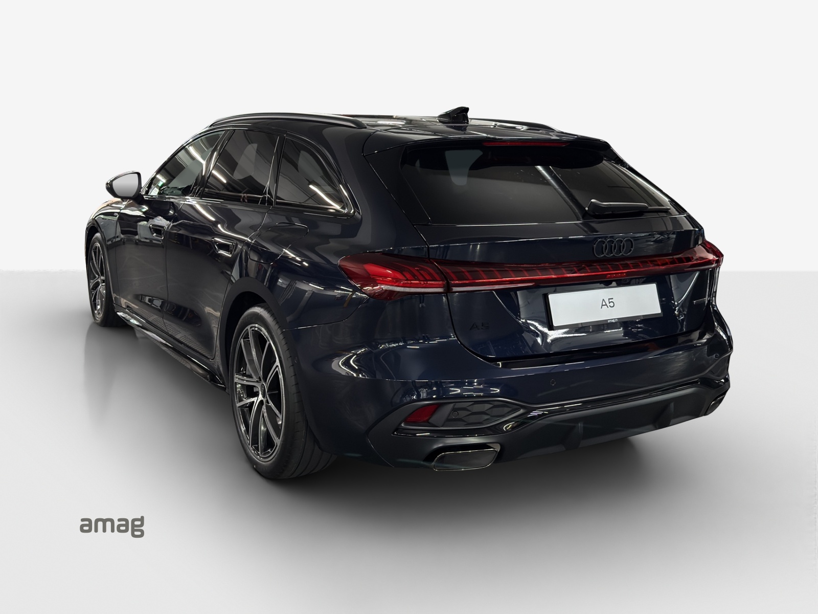 AUDI A5 Avant e-hybrid quattro 220 kW S tronic-image-2
